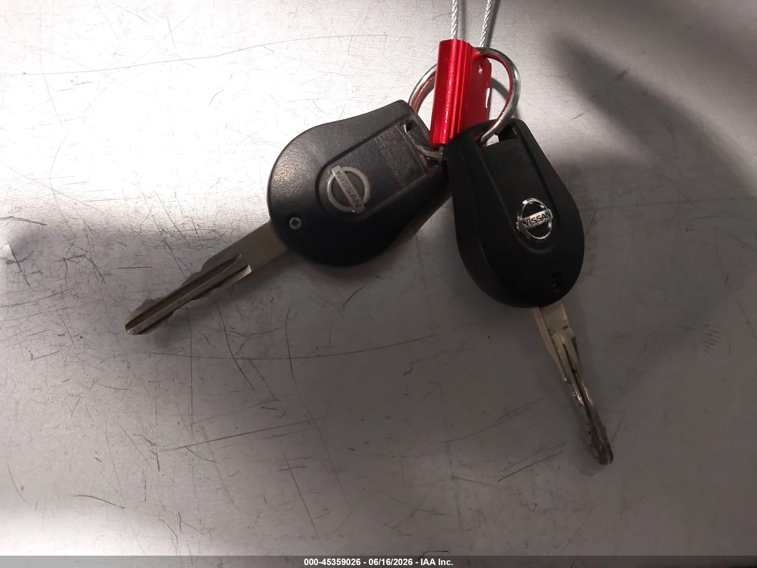 2013 Nissan Juke S Серебряный vin: JN8AF5MV3DT231425