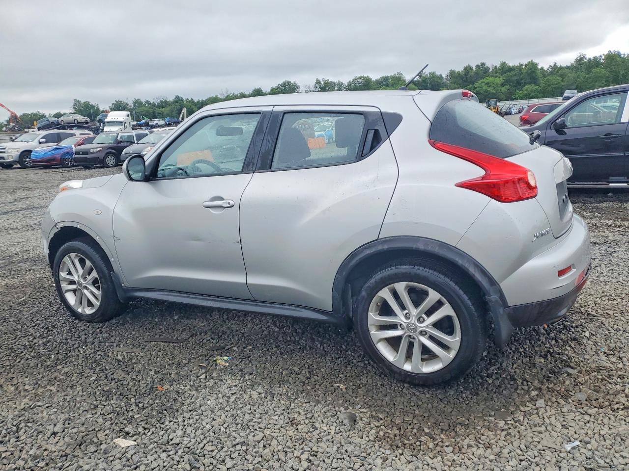 2014 Nissan Juke S Silver vin: JN8AF5MV3ET363523