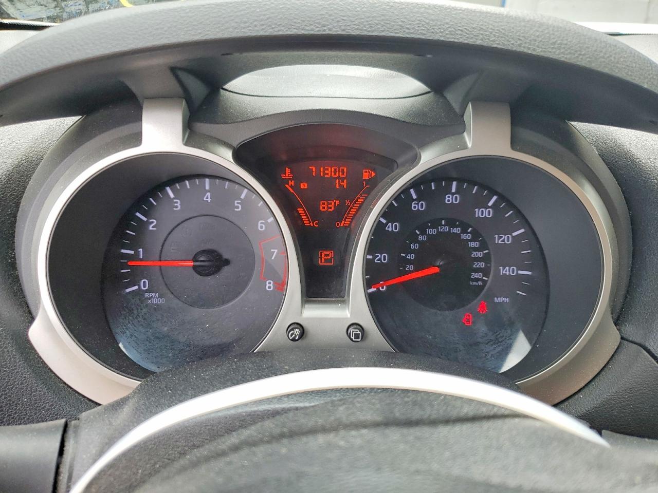 2014 Nissan Juke S Silver vin: JN8AF5MV3ET363523