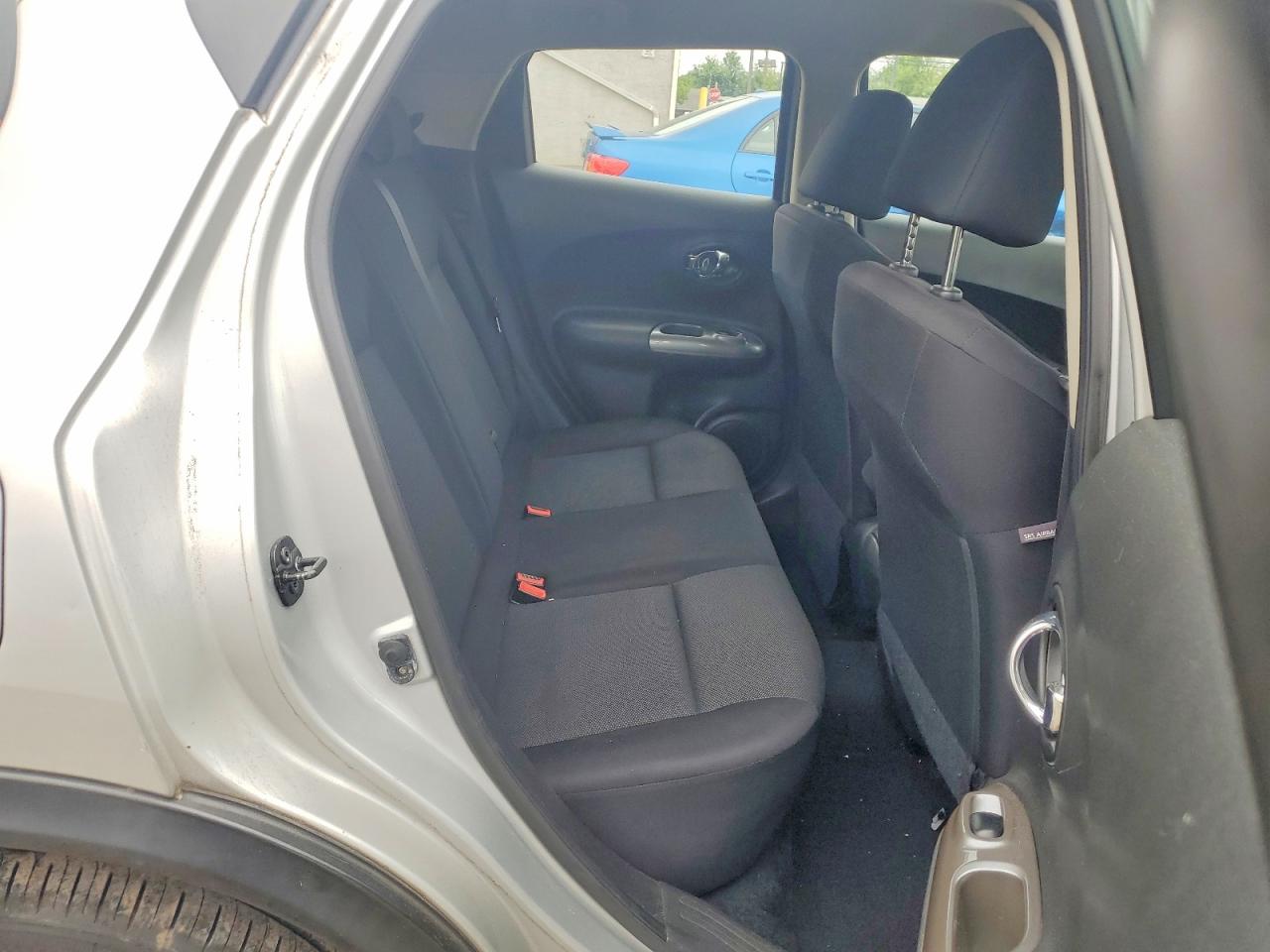 2014 Nissan Juke S Silver vin: JN8AF5MV3ET363523