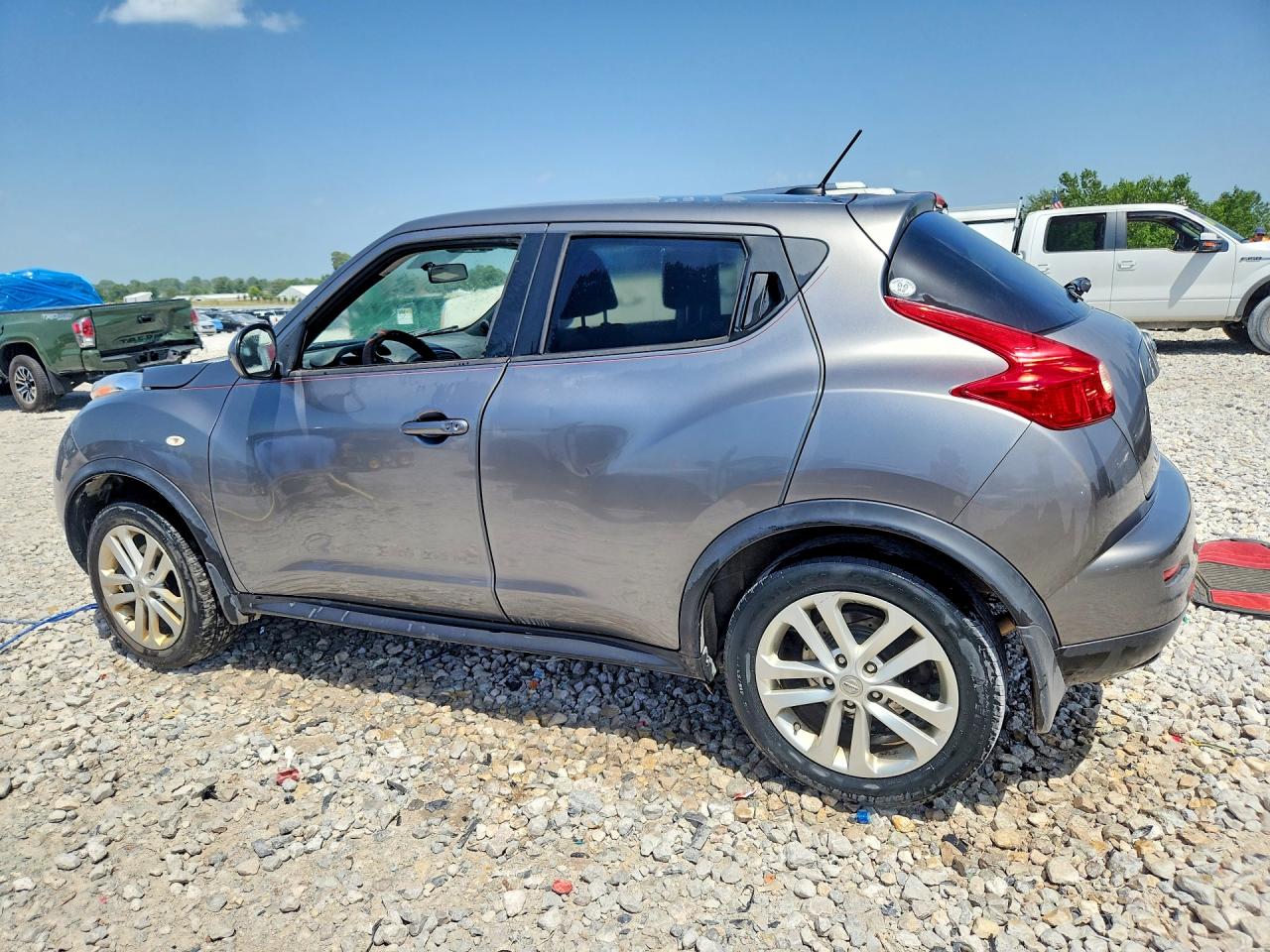 2014 Nissan Juke Sv Silver vin: JN8AF5MV3ET480695