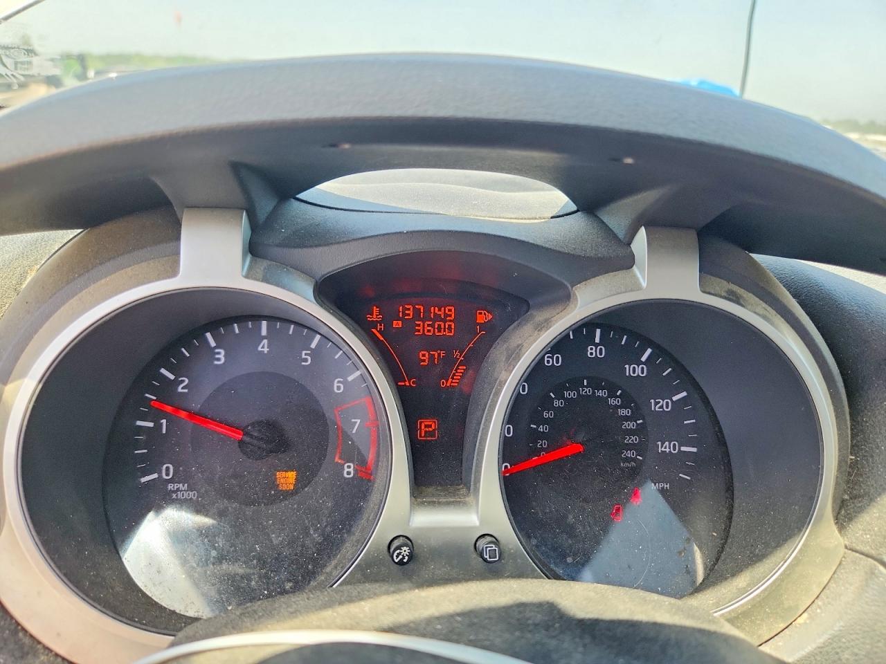2014 Nissan Juke Sv Silver vin: JN8AF5MV3ET480695