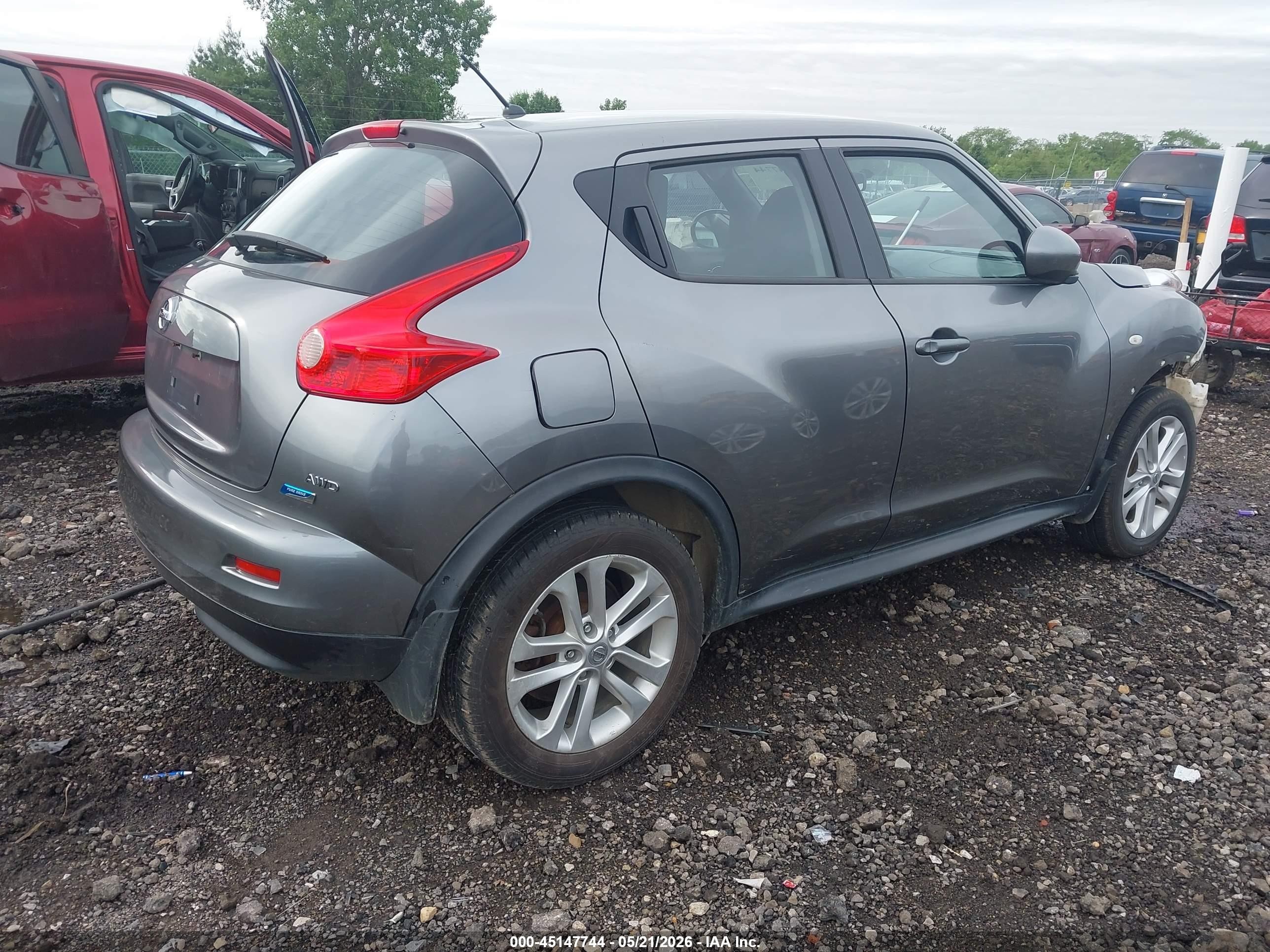 2014 Nissan Juke S Серый vin: JN8AF5MV3ET480793
