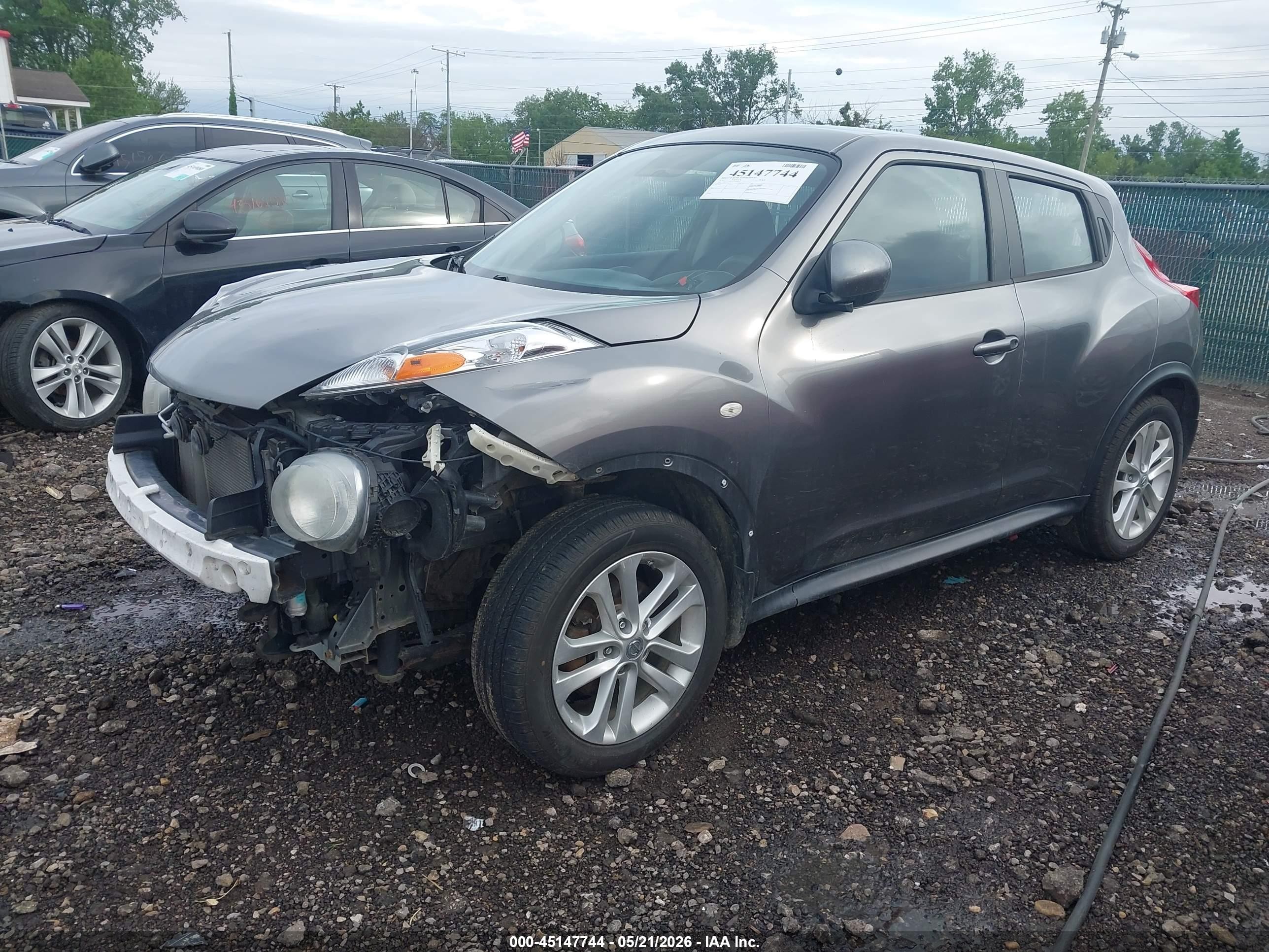 2014 Nissan Juke S Серый vin: JN8AF5MV3ET480793