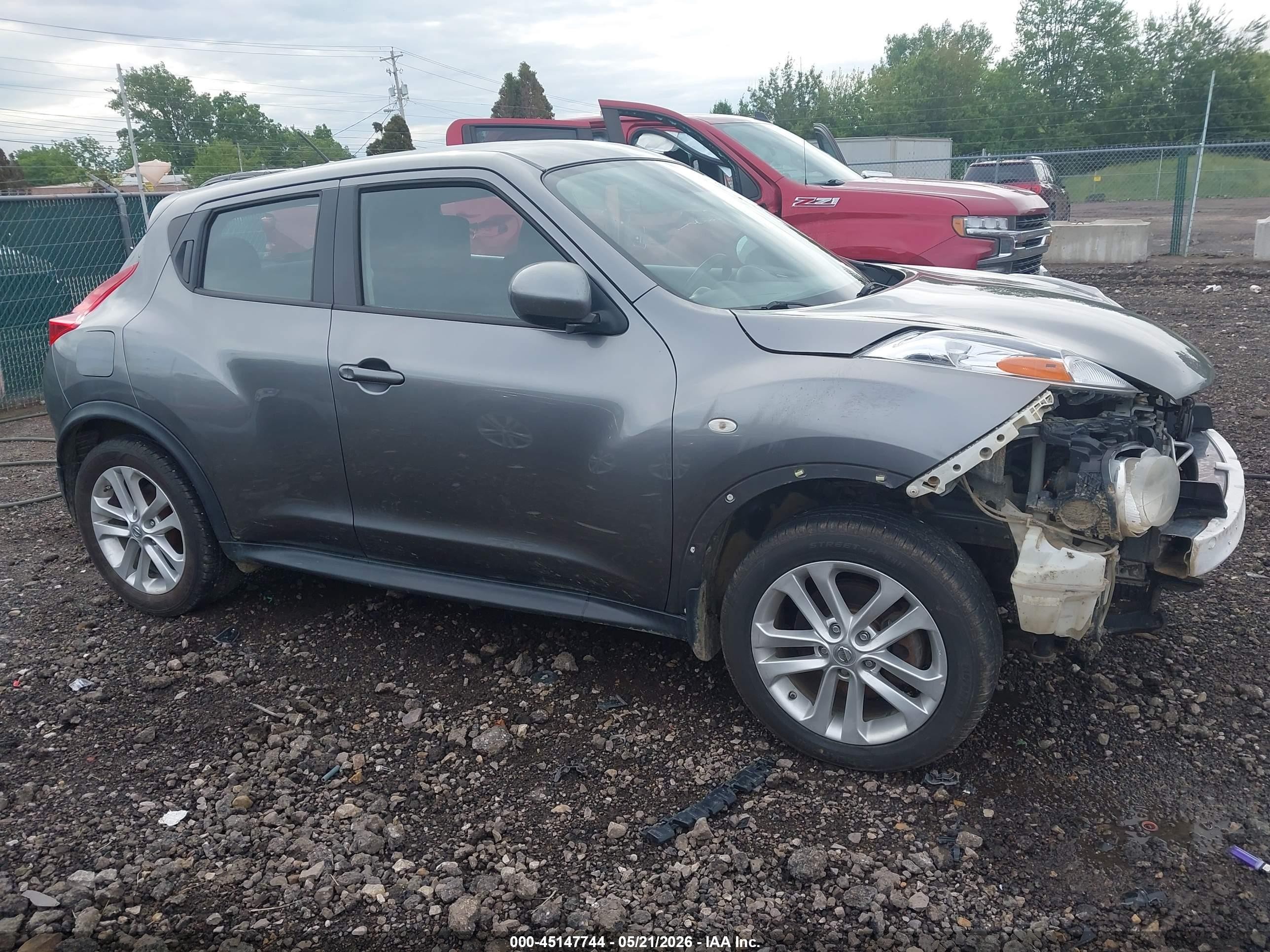 2014 Nissan Juke S Серый vin: JN8AF5MV3ET480793