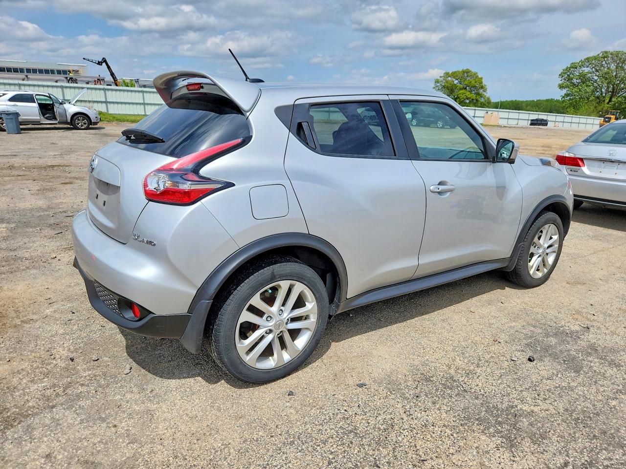 2015 Nissan Juke Sl Silver vin: JN8AF5MV3FT550763