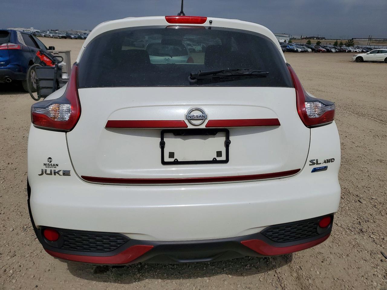 2015 Nissan Juke S White vin: JN8AF5MV3FT554036