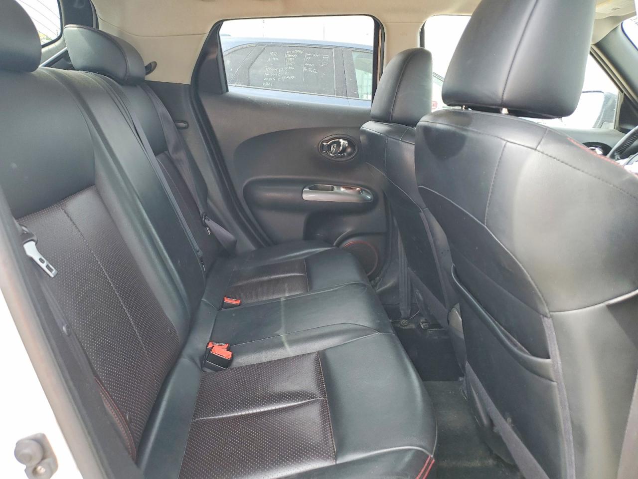 2015 Nissan Juke S White vin: JN8AF5MV3FT554036