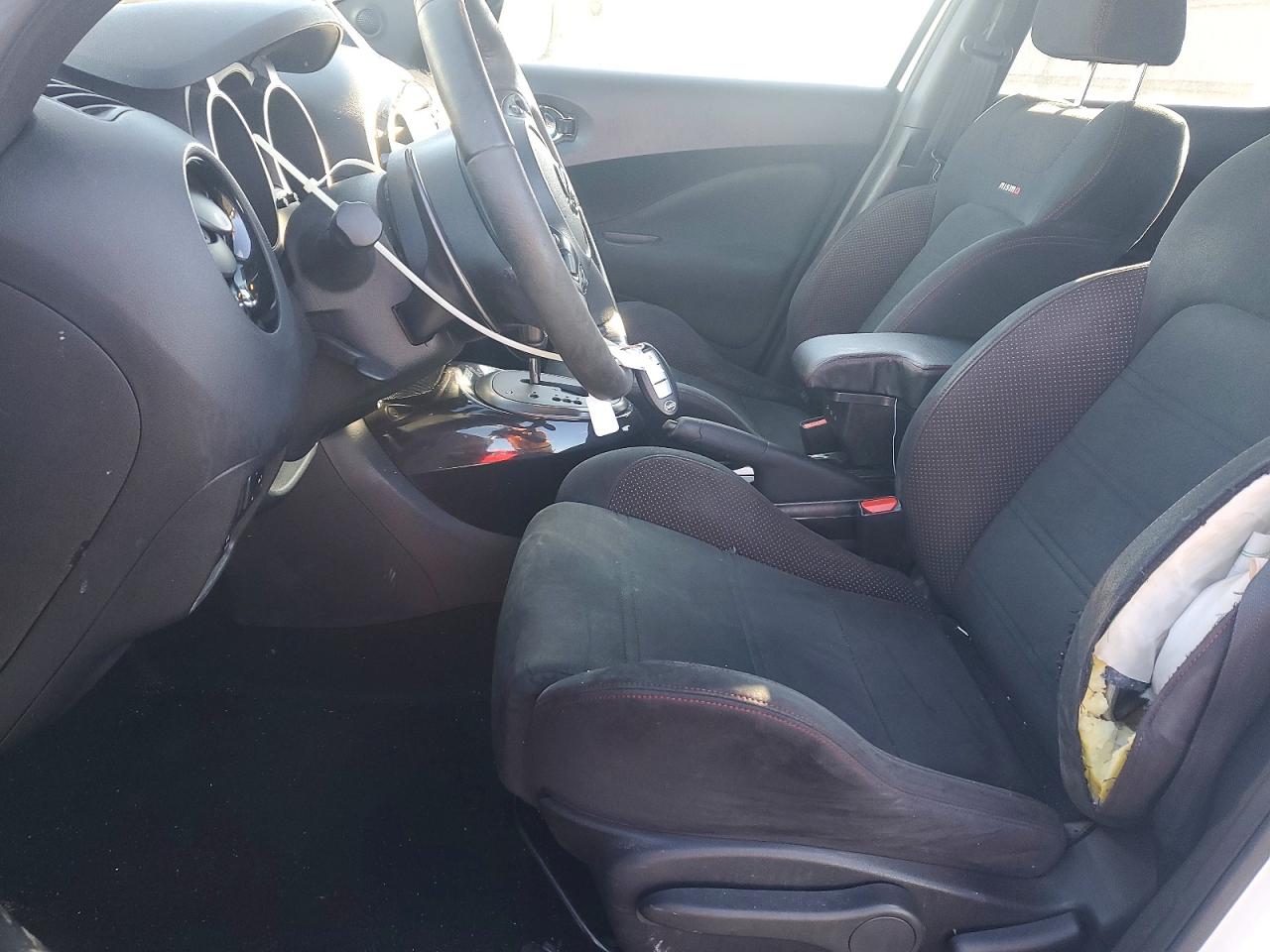 2015 Nissan Juke S White vin: JN8AF5MV3FT562654