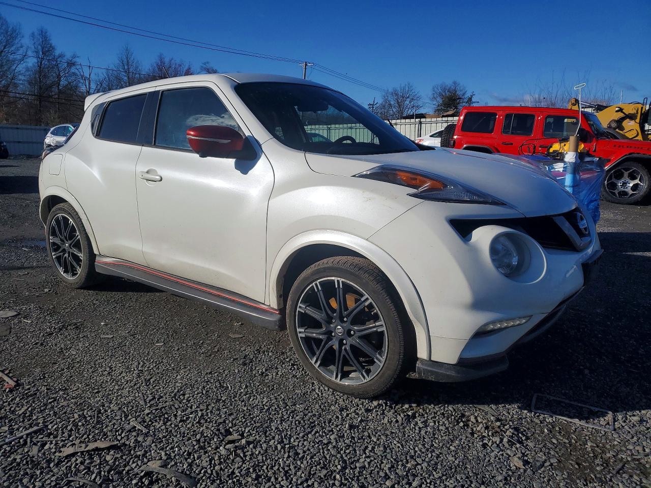 2015 Nissan Juke S White vin: JN8AF5MV3FT562654