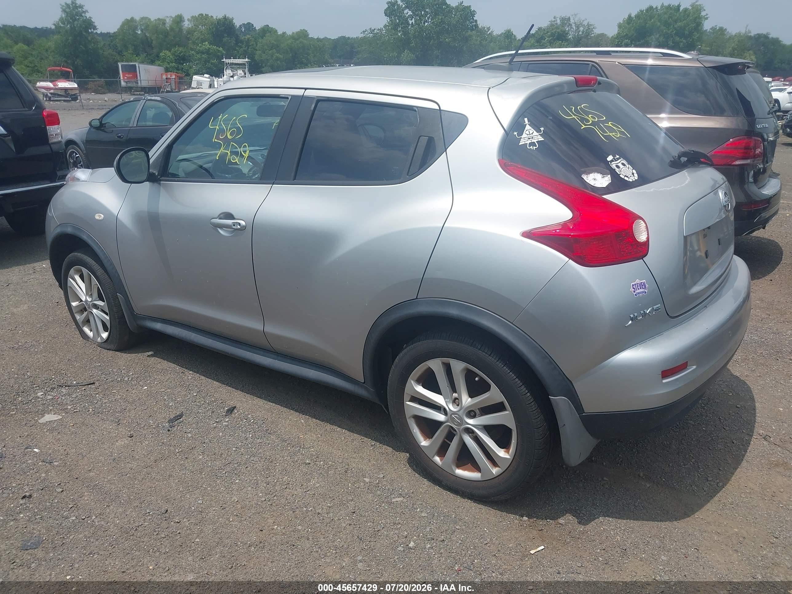 2011 Nissan Juke Sv Silver vin: JN8AF5MV4BT006959