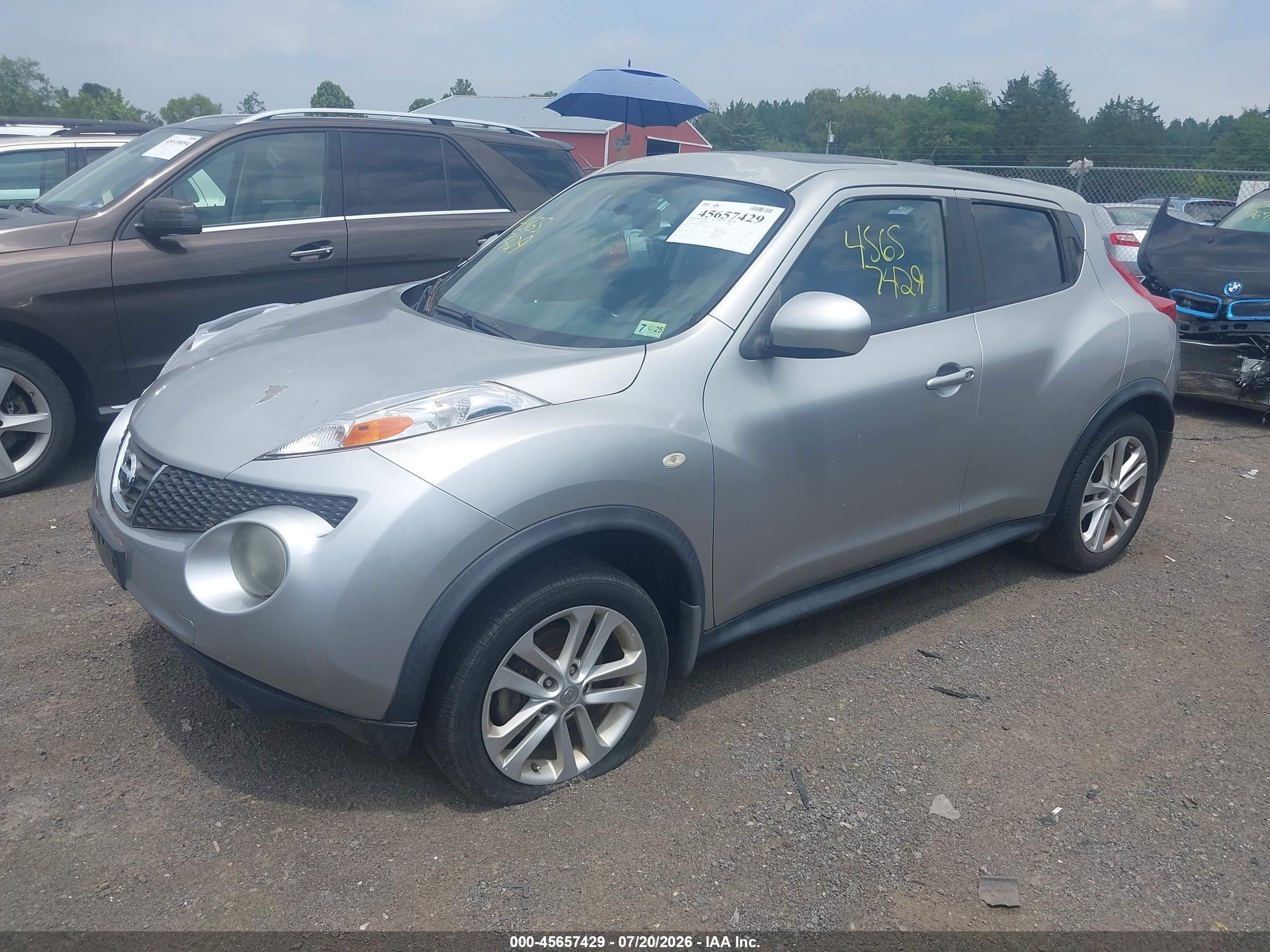 2011 Nissan Juke Sv Silver vin: JN8AF5MV4BT006959