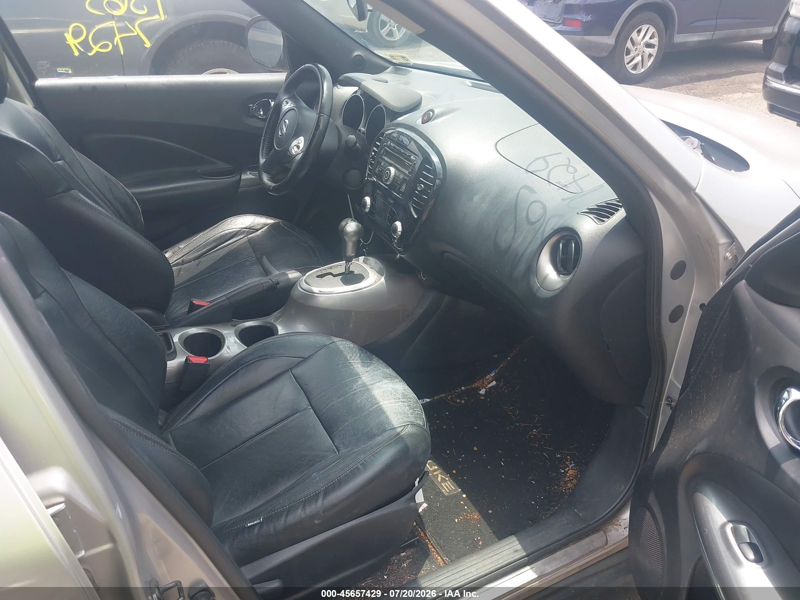 2011 Nissan Juke Sv Silver vin: JN8AF5MV4BT006959