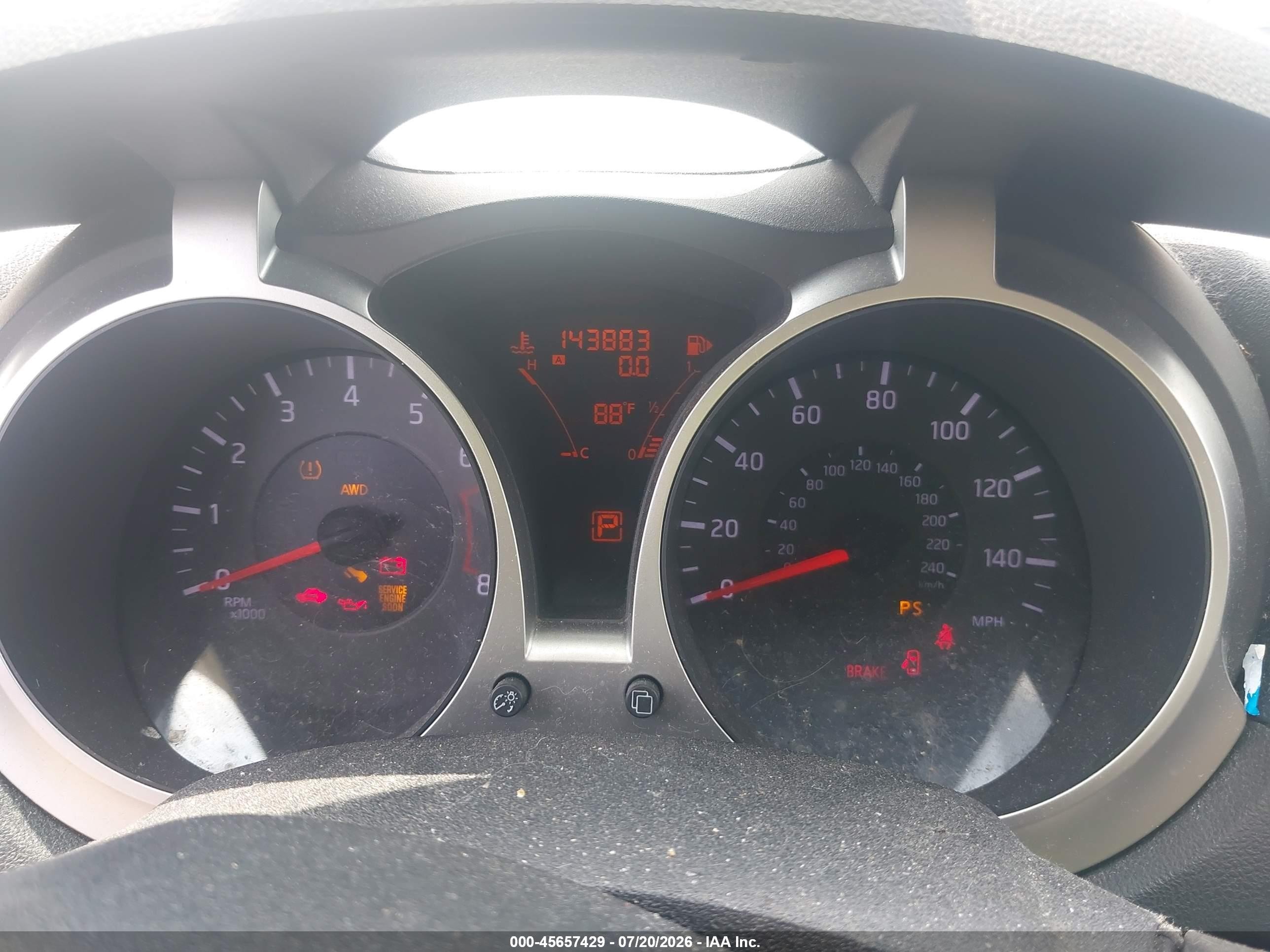 2011 Nissan Juke Sv Silver vin: JN8AF5MV4BT006959