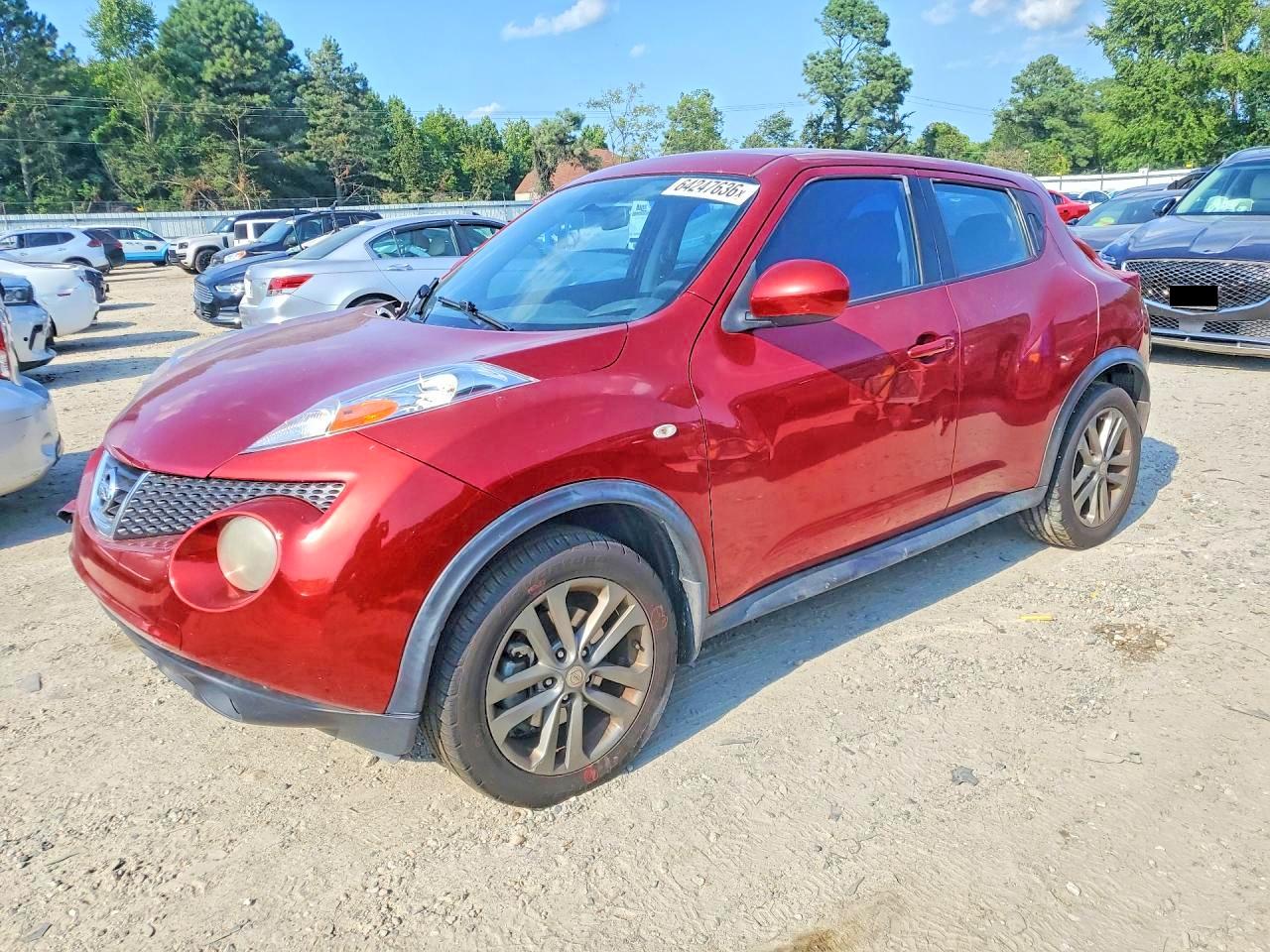 2011 Nissan Juke S Red vin: JN8AF5MV4BT008890