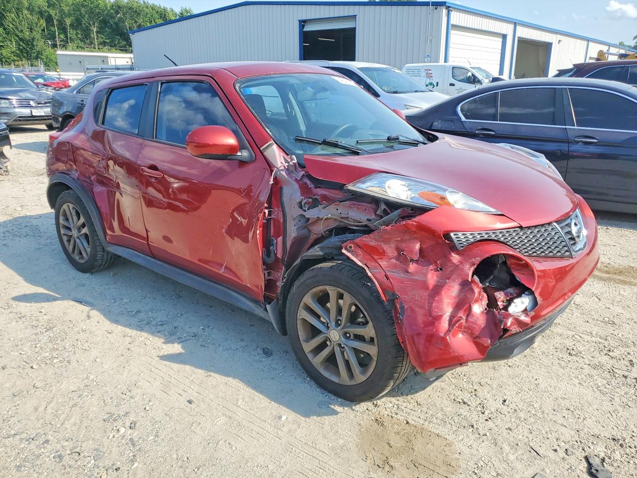 2011 Nissan Juke S Красный vin: JN8AF5MV4BT008890