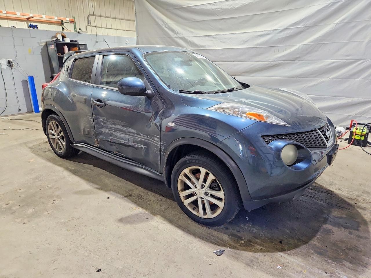 2011 Nissan Juke S Синий vin: JN8AF5MV4BT014169