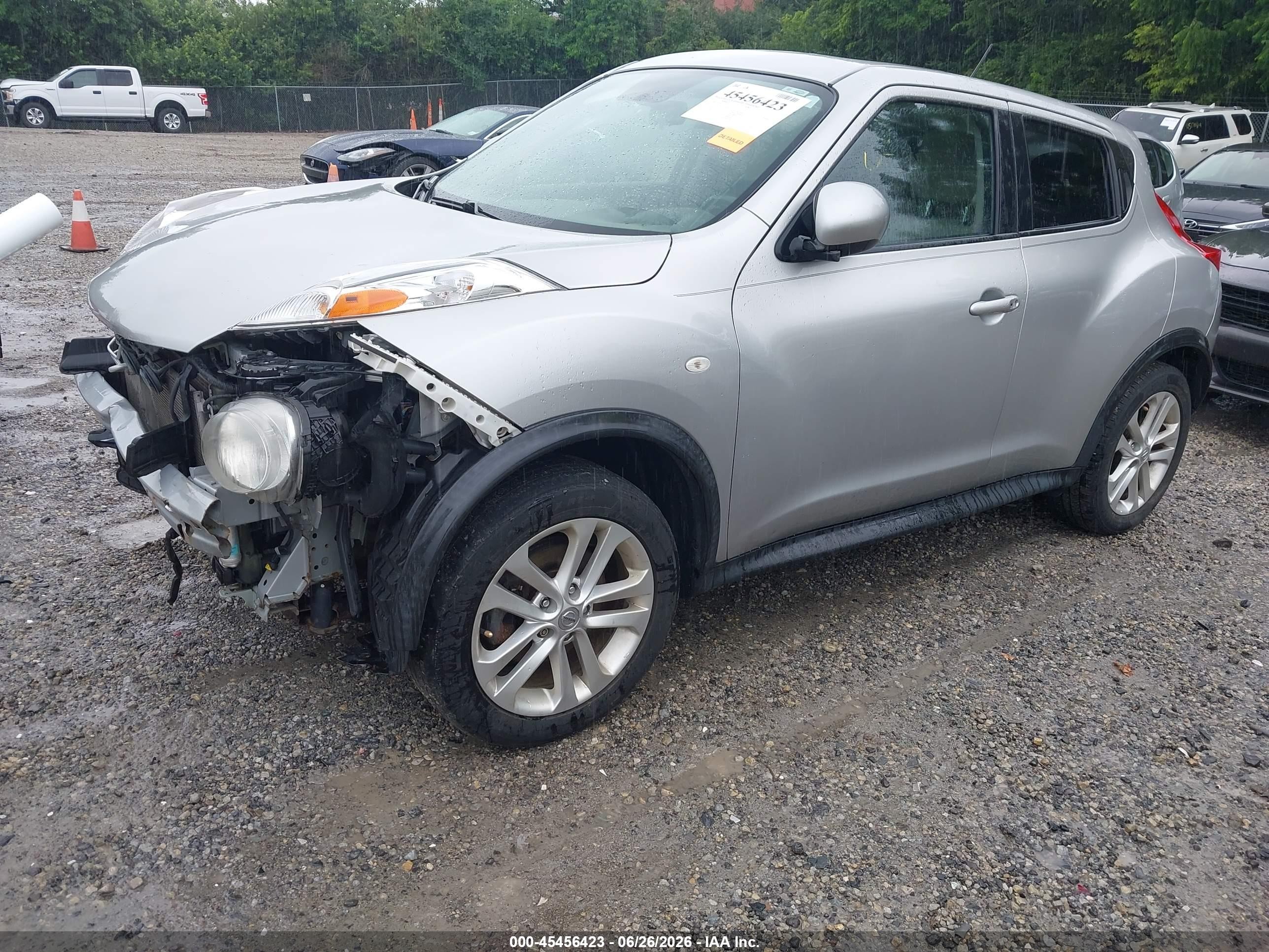 2012 Nissan Juke Sv Silver vin: JN8AF5MV4CT114113