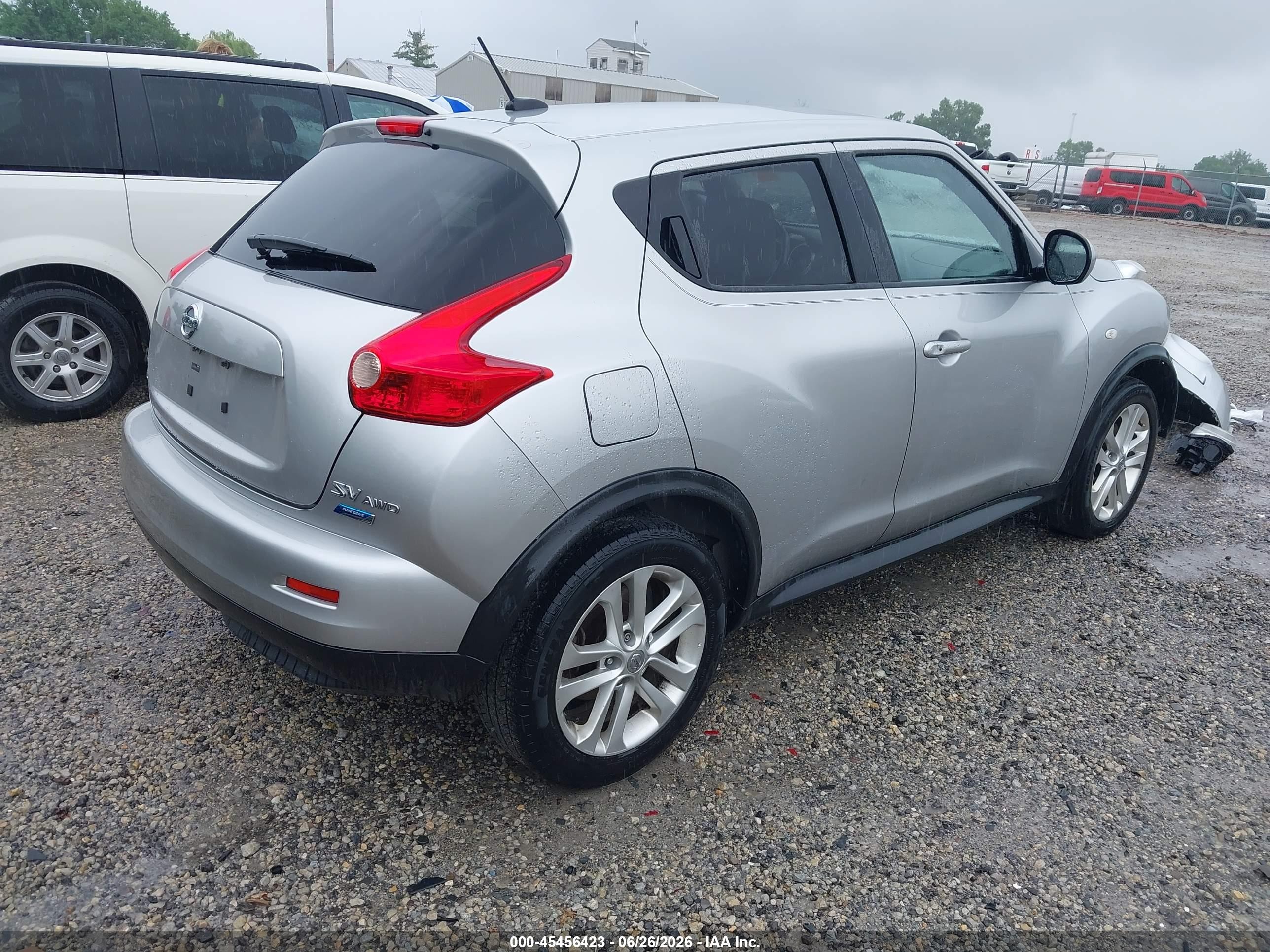 2012 Nissan Juke Sv Silver vin: JN8AF5MV4CT114113