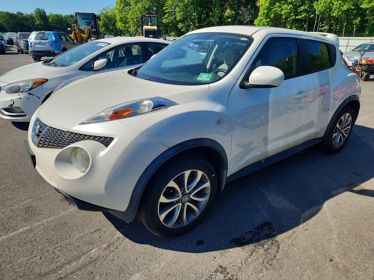 2013 Nissan Juke S Белый vin: JN8AF5MV4DT213435