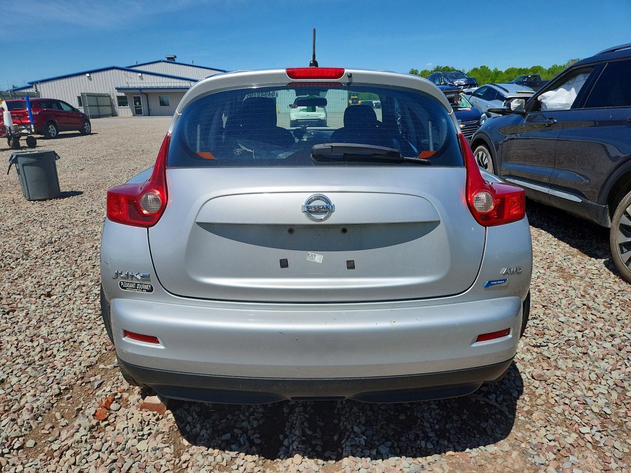 2013 Nissan Juke S Серебряный vin: JN8AF5MV4DT227965