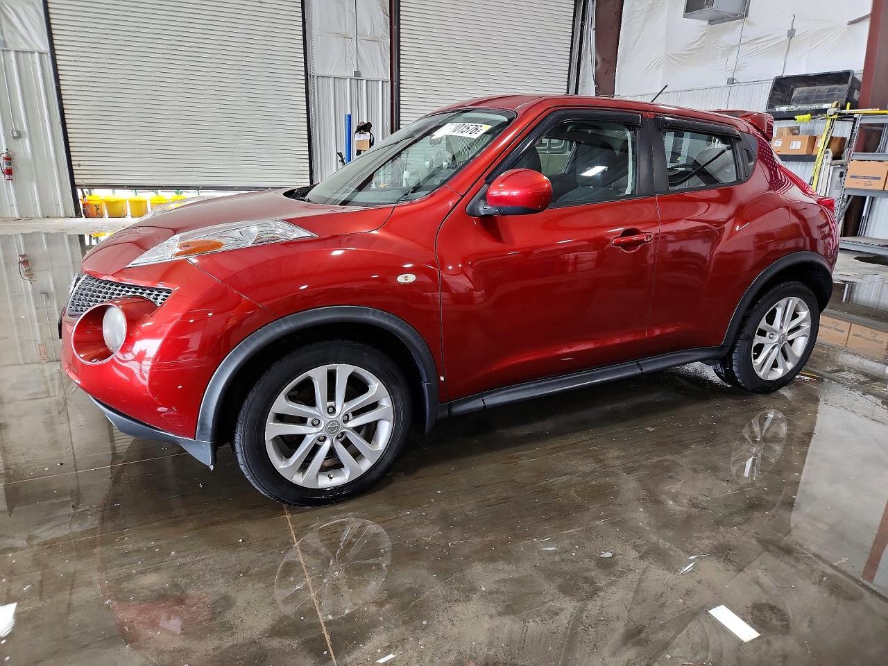 2013 Nissan Juke S Maroon vin: JN8AF5MV4DT231157