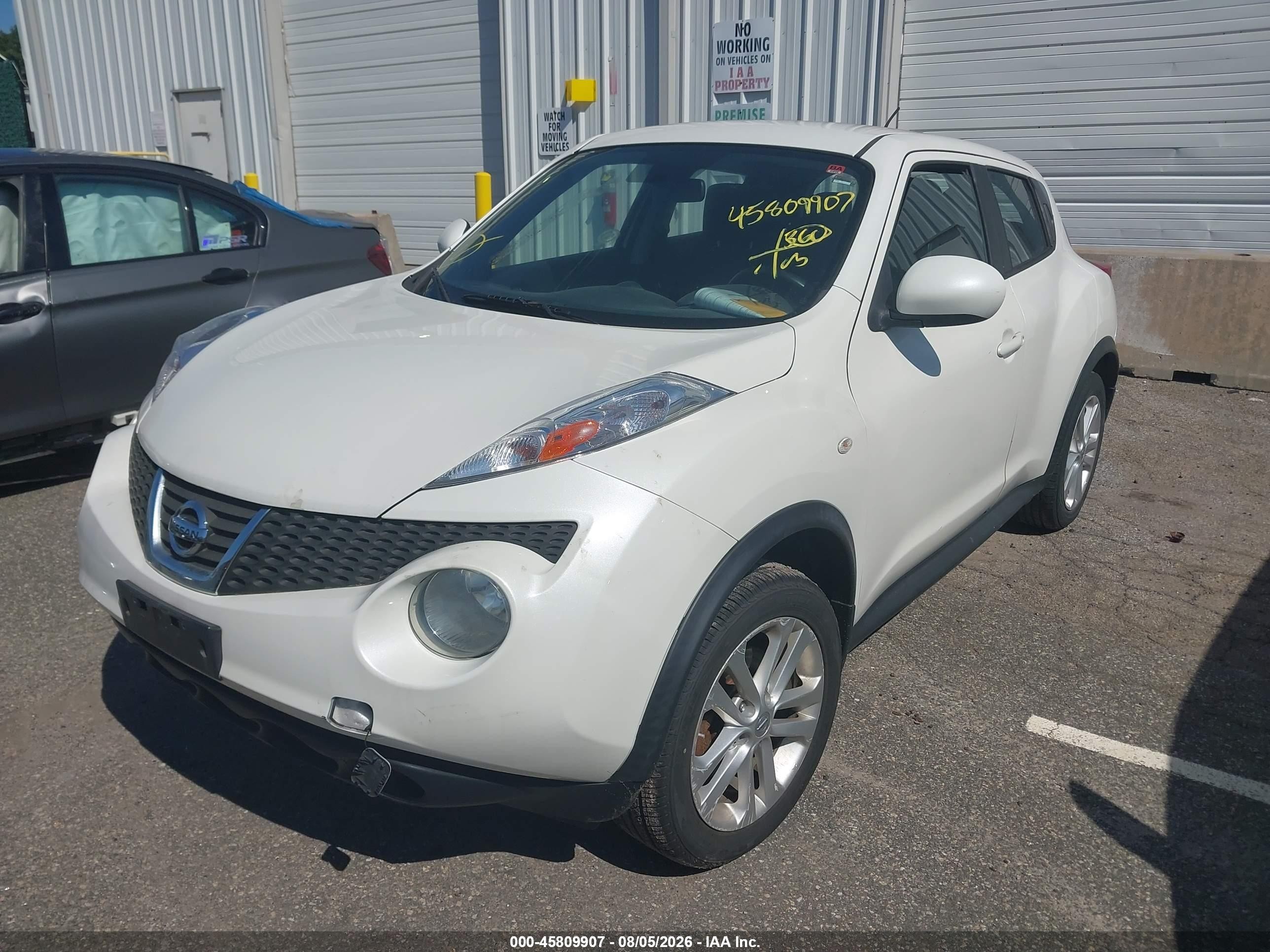 2014 Nissan Juke S Белый vin: JN8AF5MV4ET363675