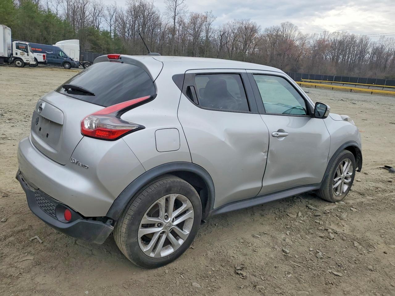 2015 Nissan Juke S Silver vin: JN8AF5MV4FT551663