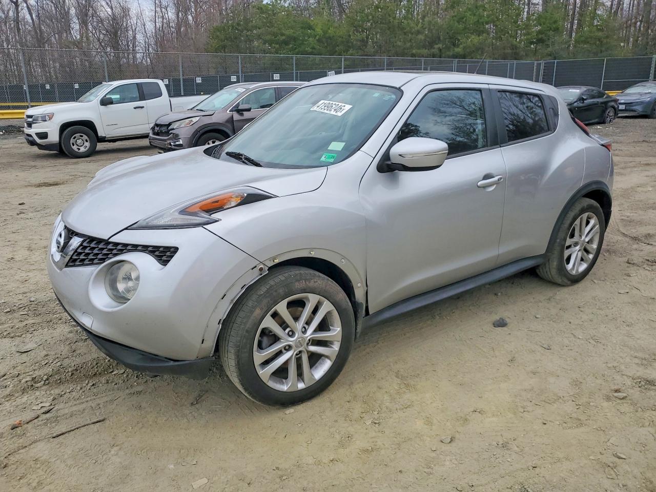 2015 Nissan Juke S Silver vin: JN8AF5MV4FT551663