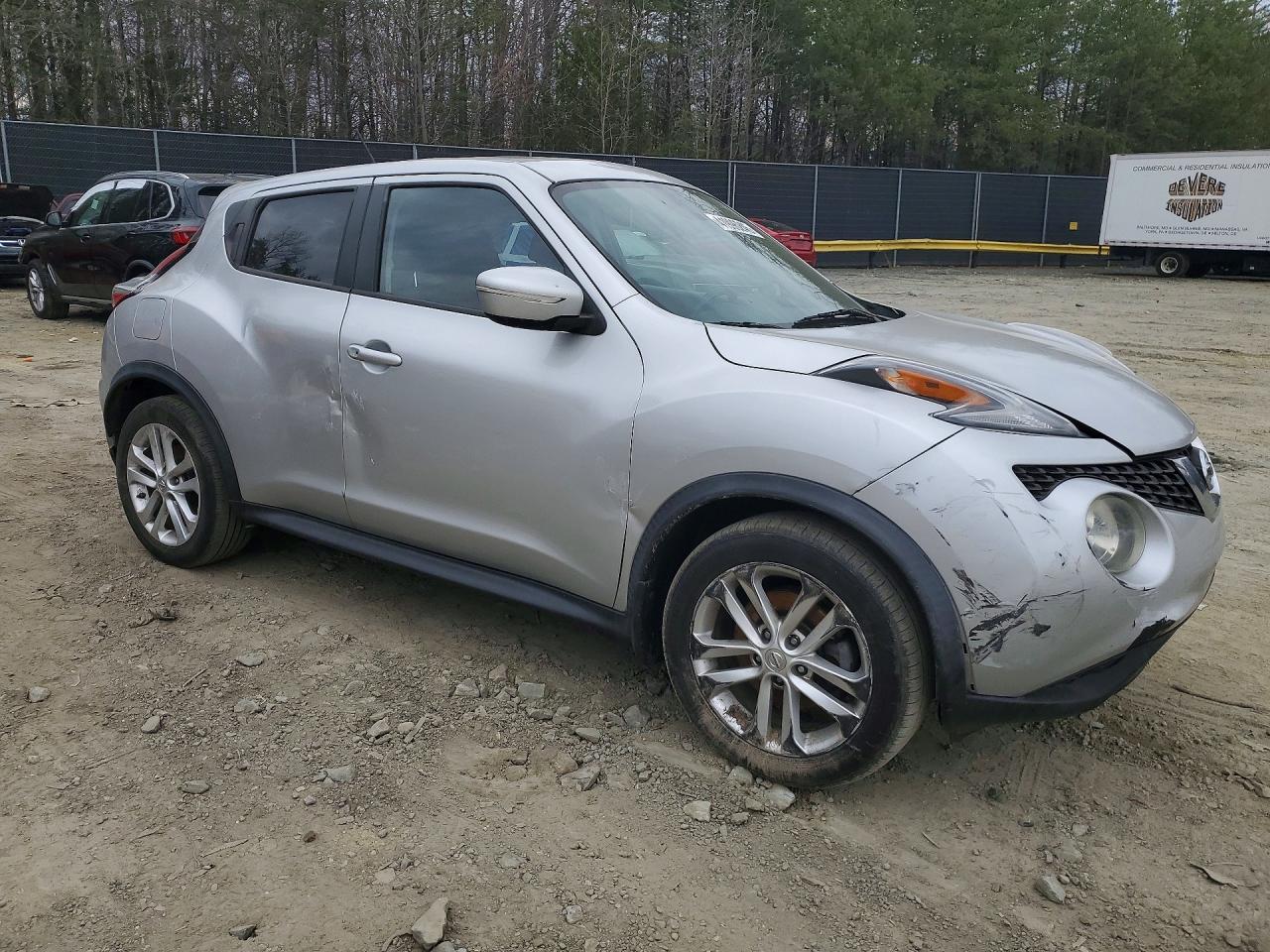 2015 Nissan Juke S Silver vin: JN8AF5MV4FT551663