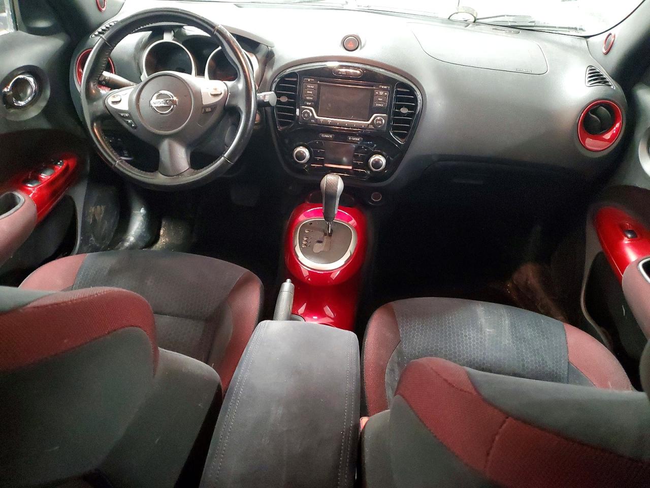 2015 Nissan Juke Sv Brown vin: JN8AF5MV4FT560606