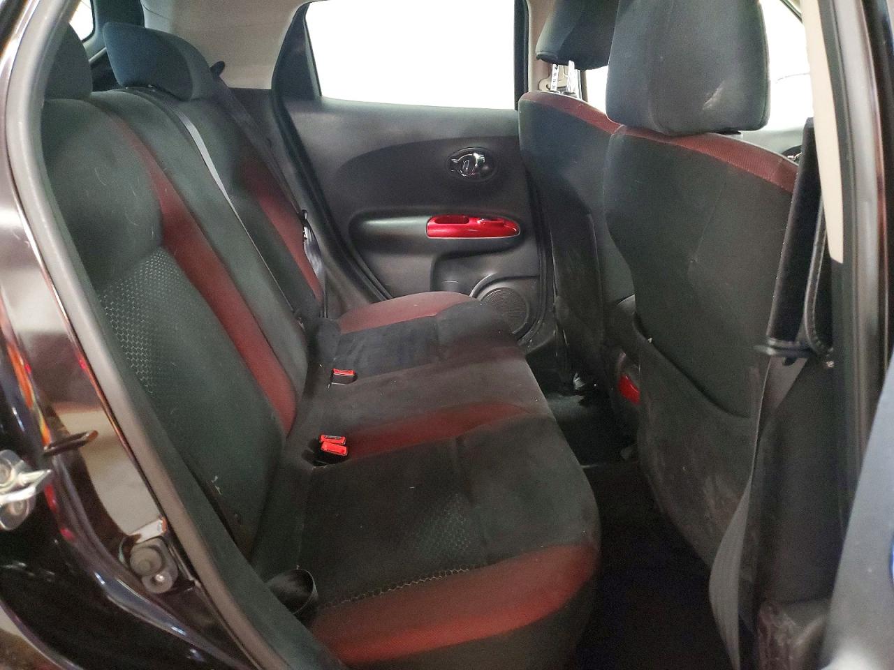 2015 Nissan Juke Sv Brown vin: JN8AF5MV4FT560606