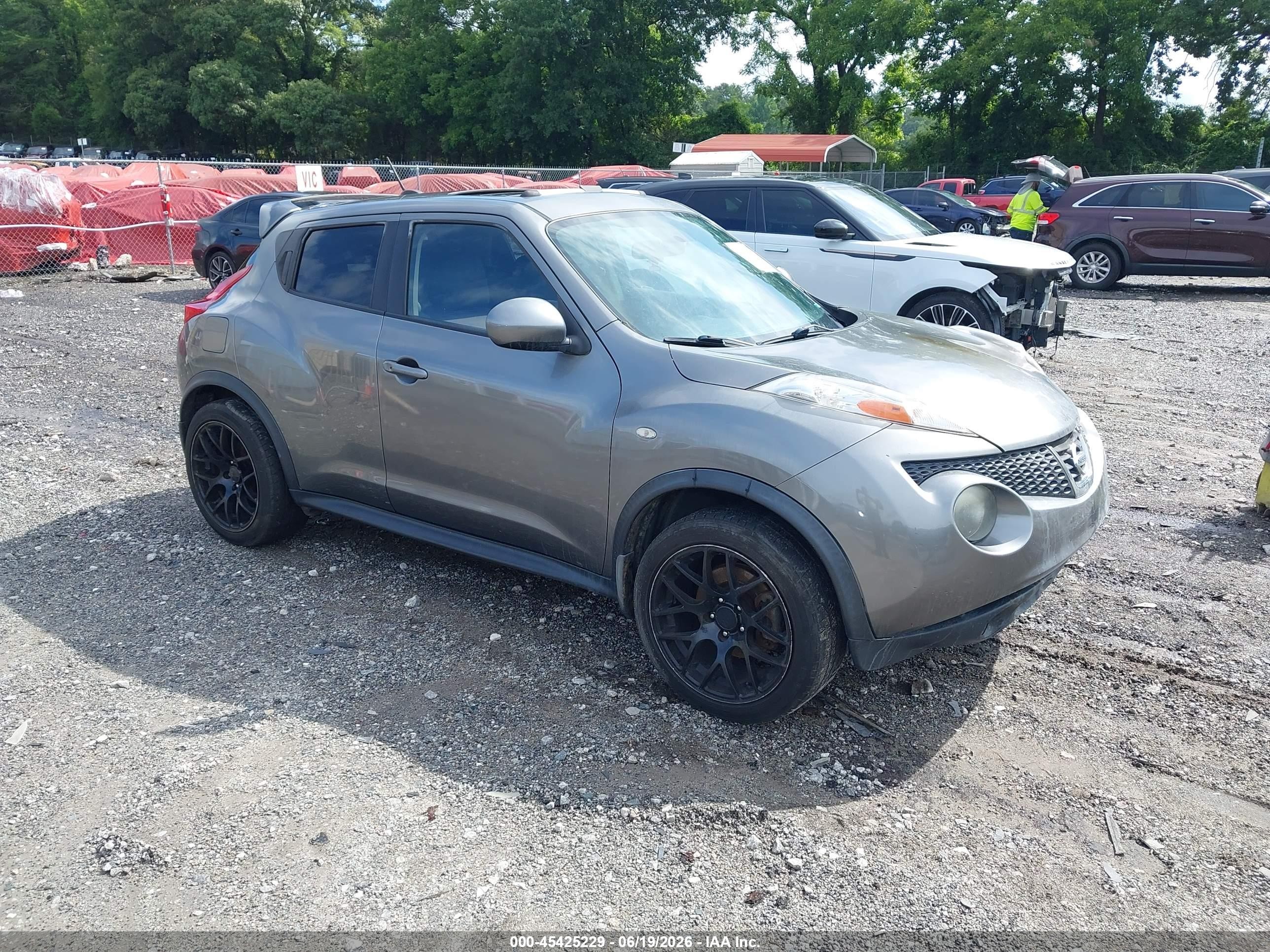 2011 Nissan Juke Sv Серый vin: JN8AF5MV5BT021406