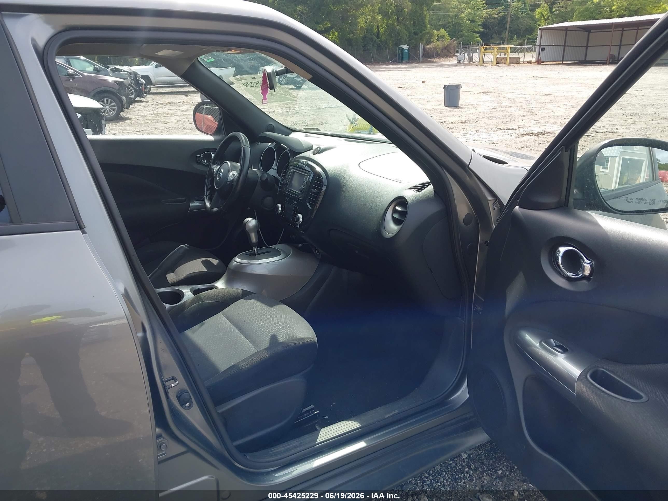 2011 Nissan Juke Sv Серый vin: JN8AF5MV5BT021406