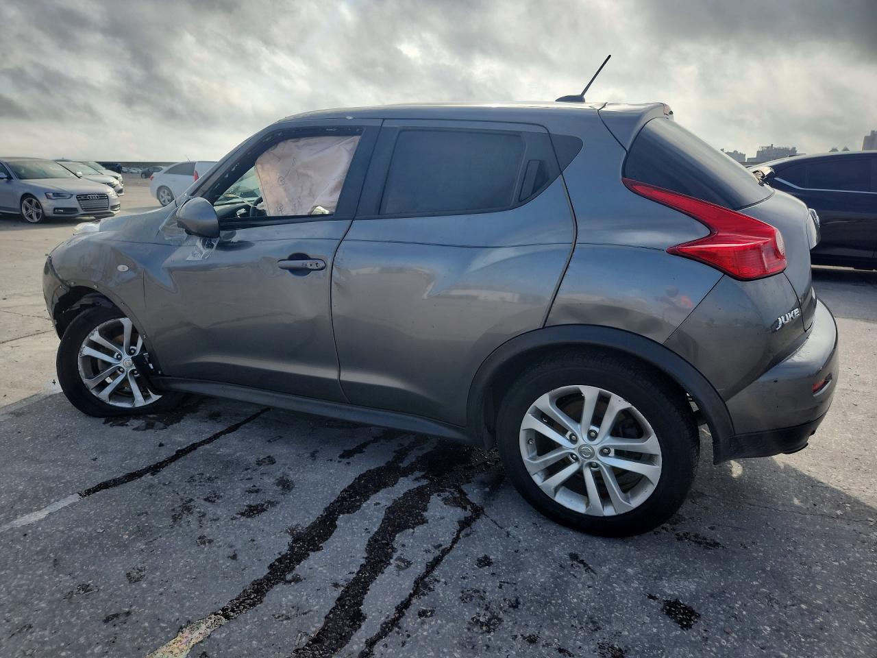2011 Nissan Juke S Gray vin: JN8AF5MV5BT023415