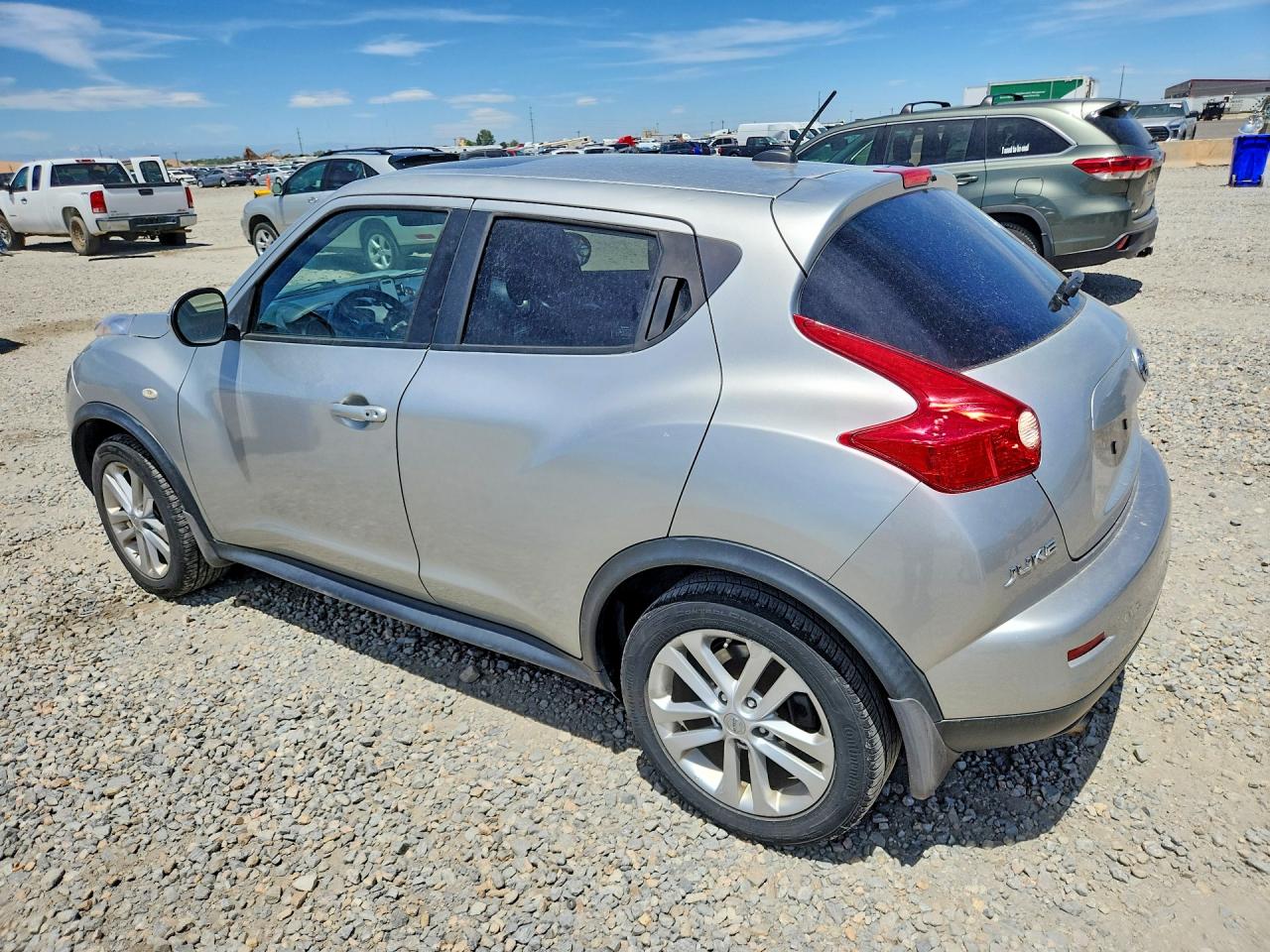 2011 Nissan Juke S Silver vin: JN8AF5MV5BT025181