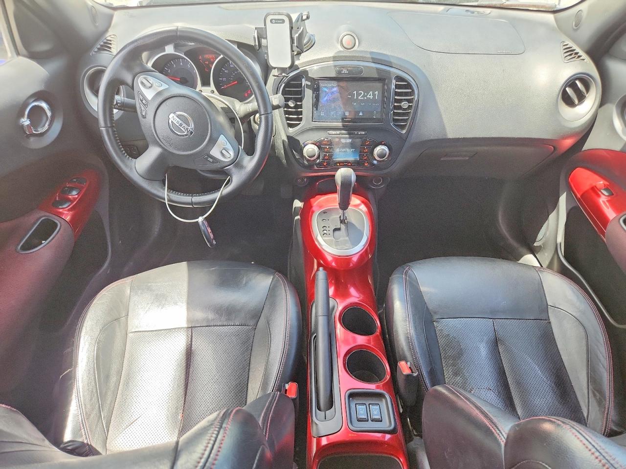 2011 Nissan Juke S Silver vin: JN8AF5MV5BT025181