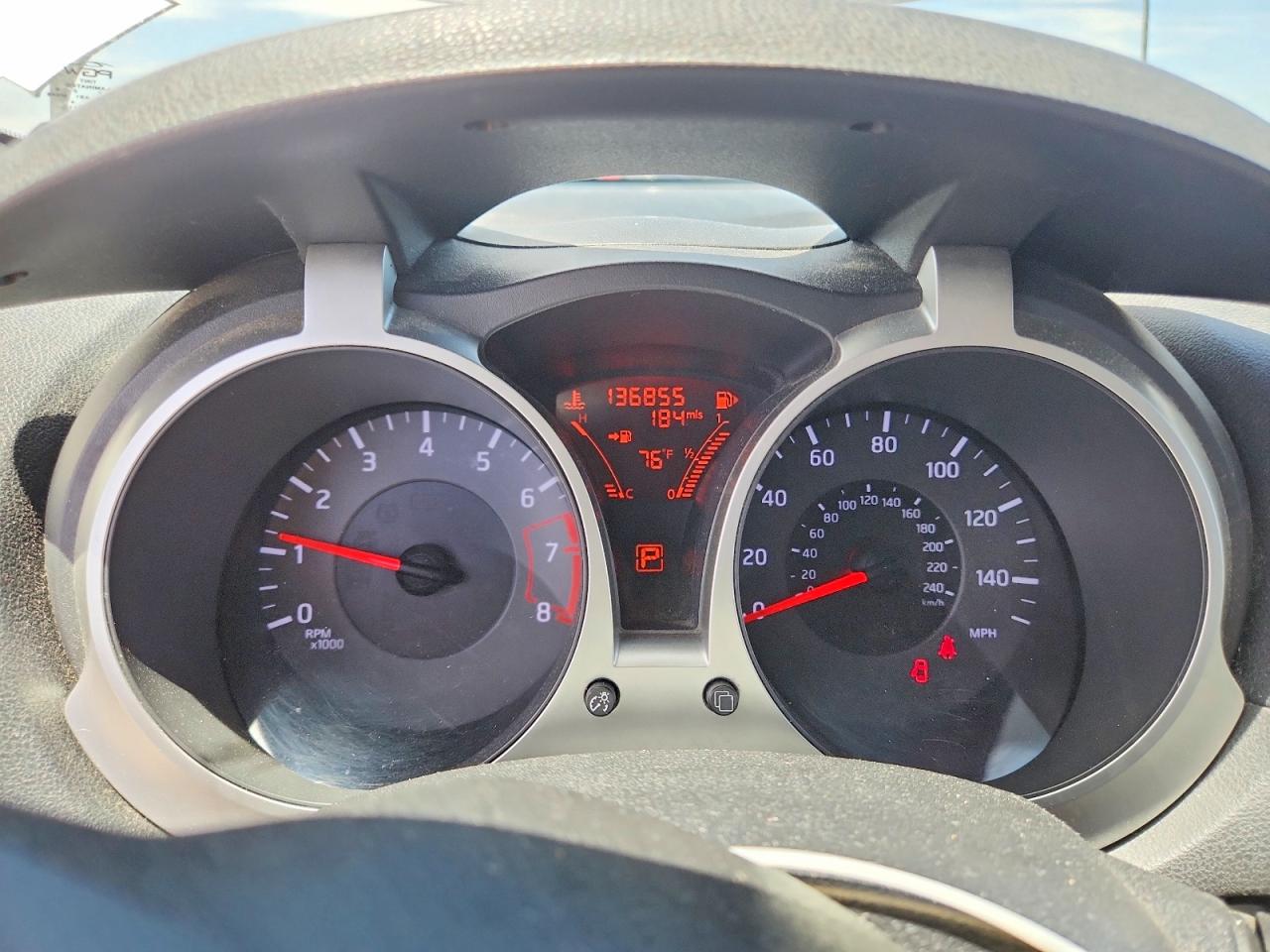 2011 Nissan Juke S Silver vin: JN8AF5MV5BT025181
