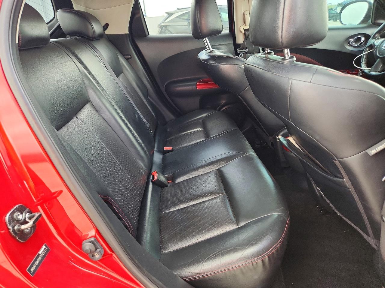 2011 Nissan Juke S Red vin: JN8AF5MV5BT028114