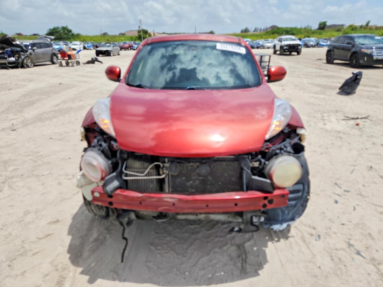 2011 Nissan Juke S Red vin: JN8AF5MV5BT028114