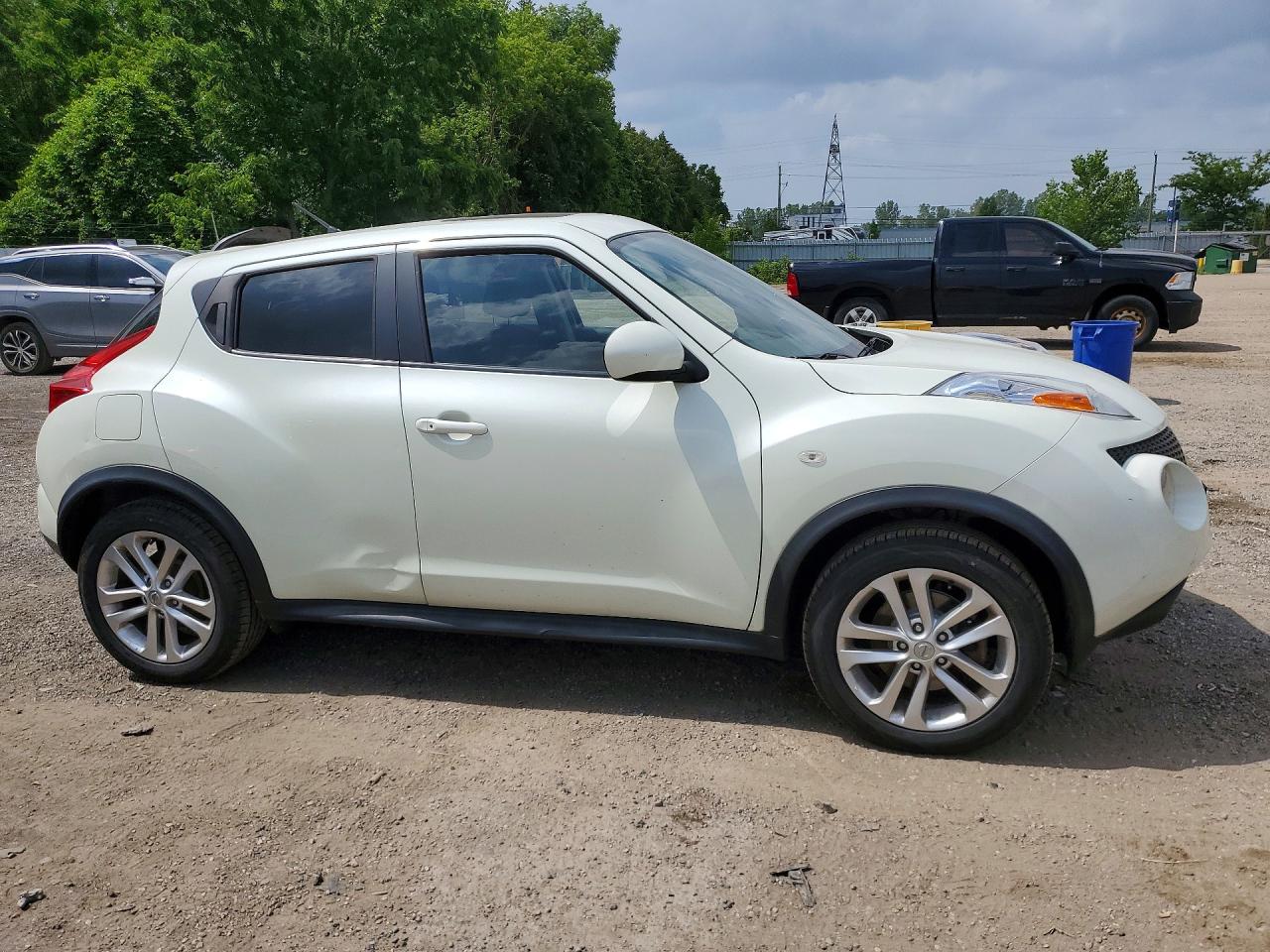 2012 Nissan Juke S White vin: JN8AF5MV5CT126643