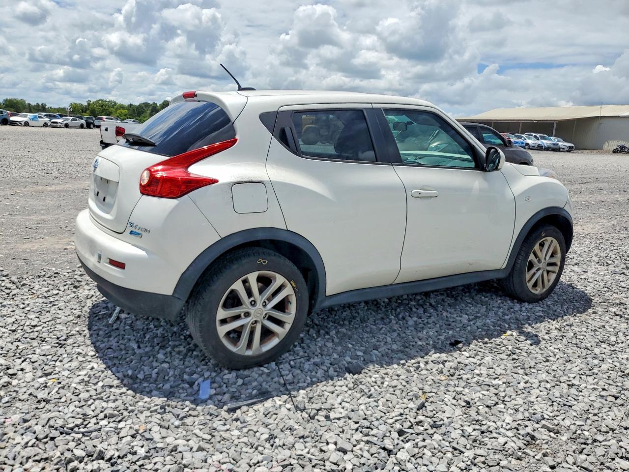 2013 Nissan Juke S White vin: JN8AF5MV5DT205456