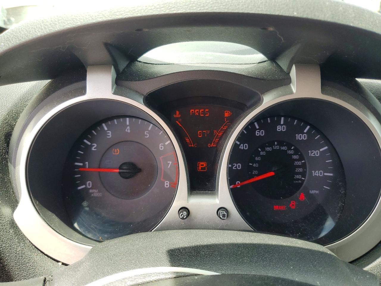 2013 Nissan Juke S White vin: JN8AF5MV5DT205456