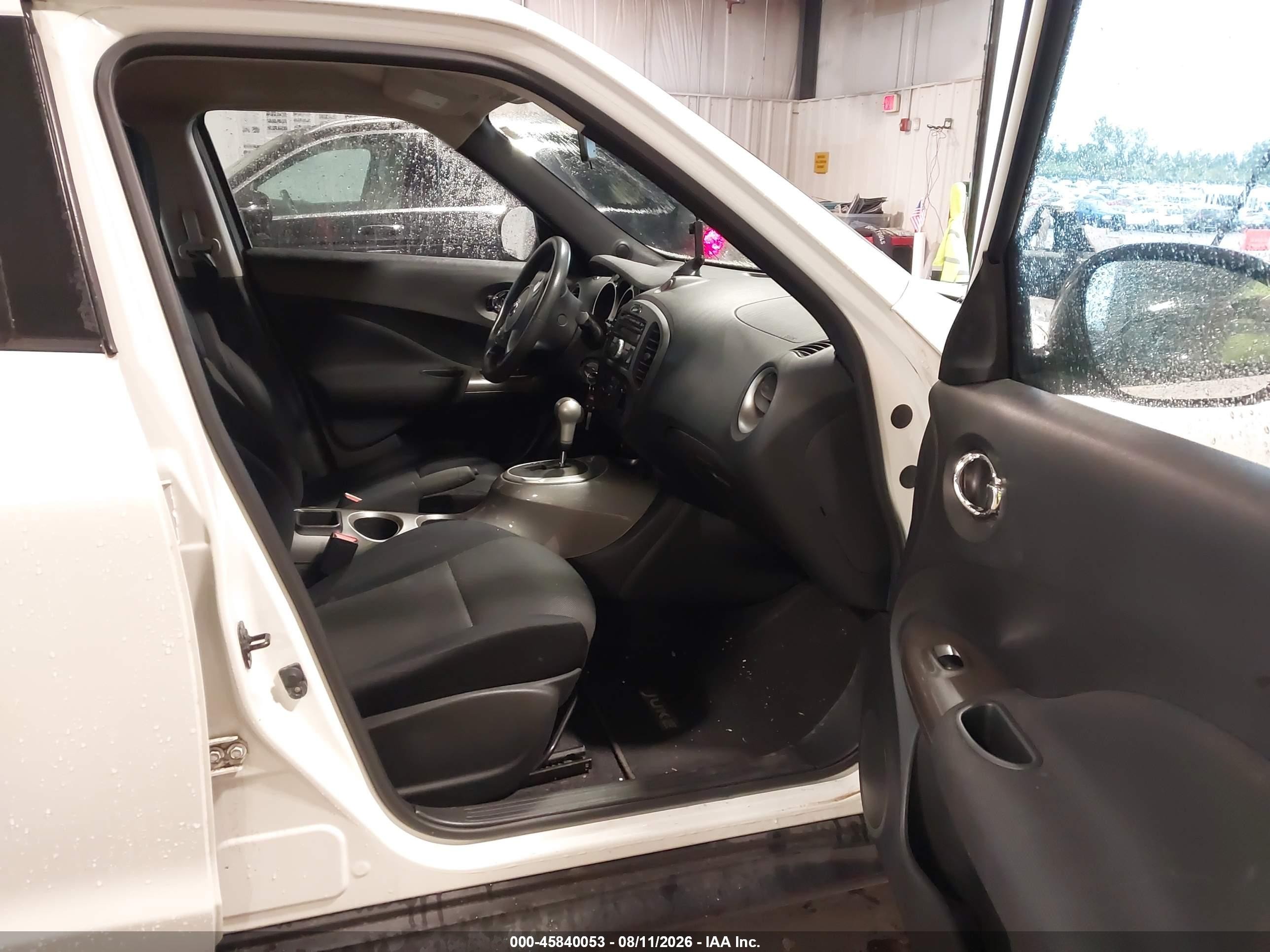 2013 Nissan Juke S White vin: JN8AF5MV5DT211600