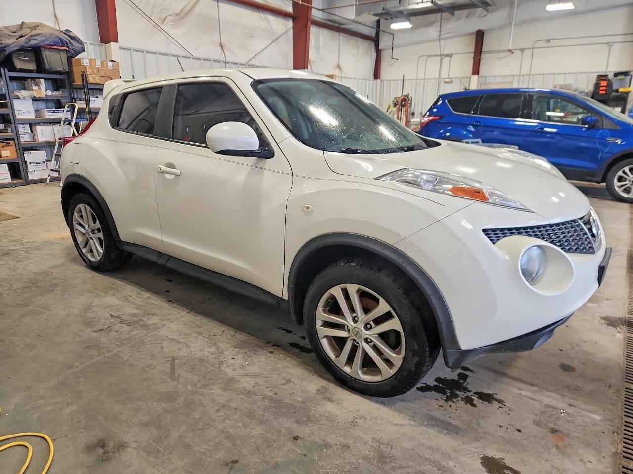 2014 Nissan Juke Sv White vin: JN8AF5MV5ET355231