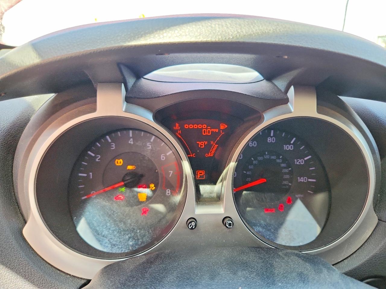 2014 Nissan Juke S Red vin: JN8AF5MV5ET358436