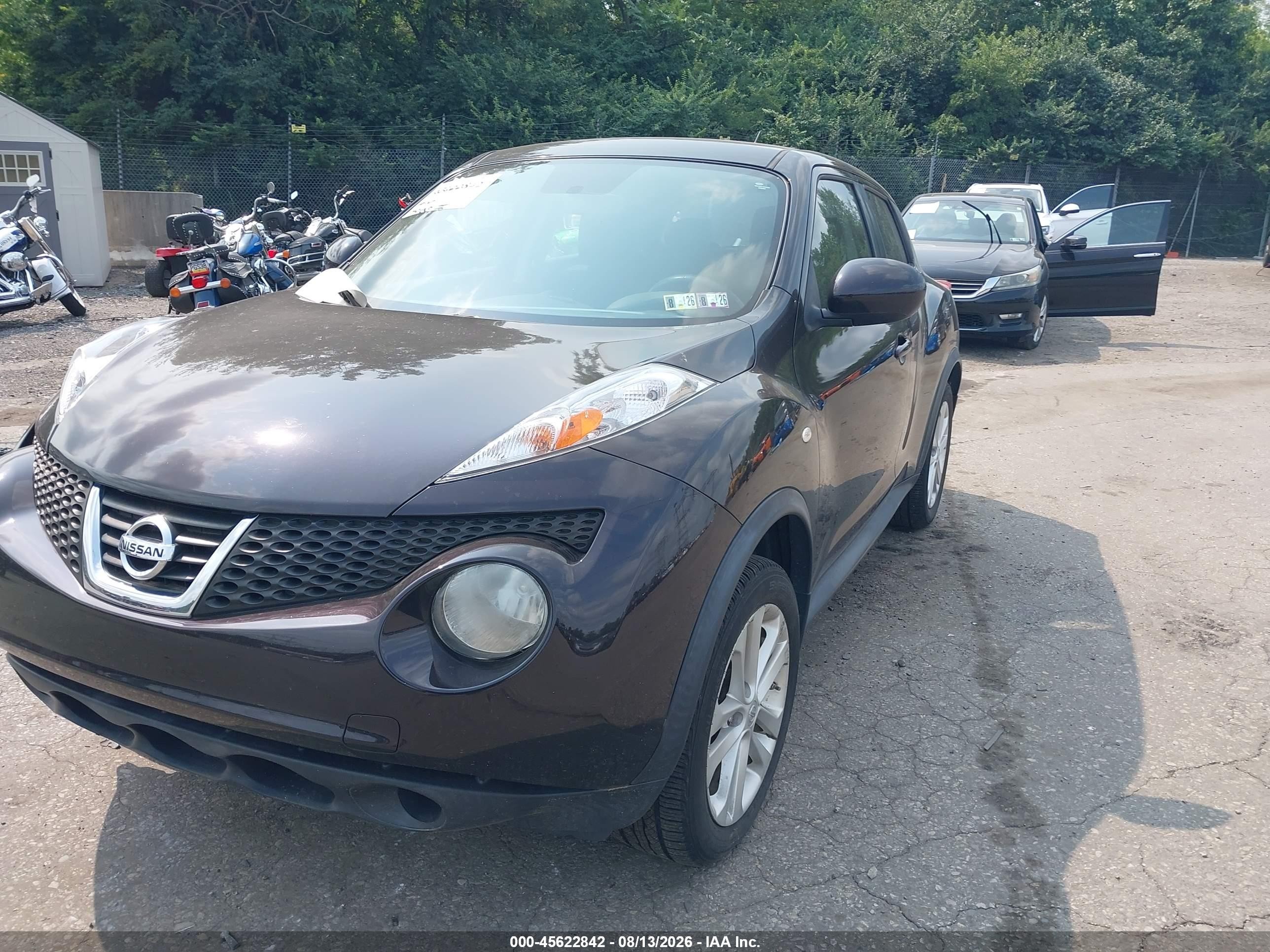 2014 Nissan Juke S Burgundy vin: JN8AF5MV5ET363569