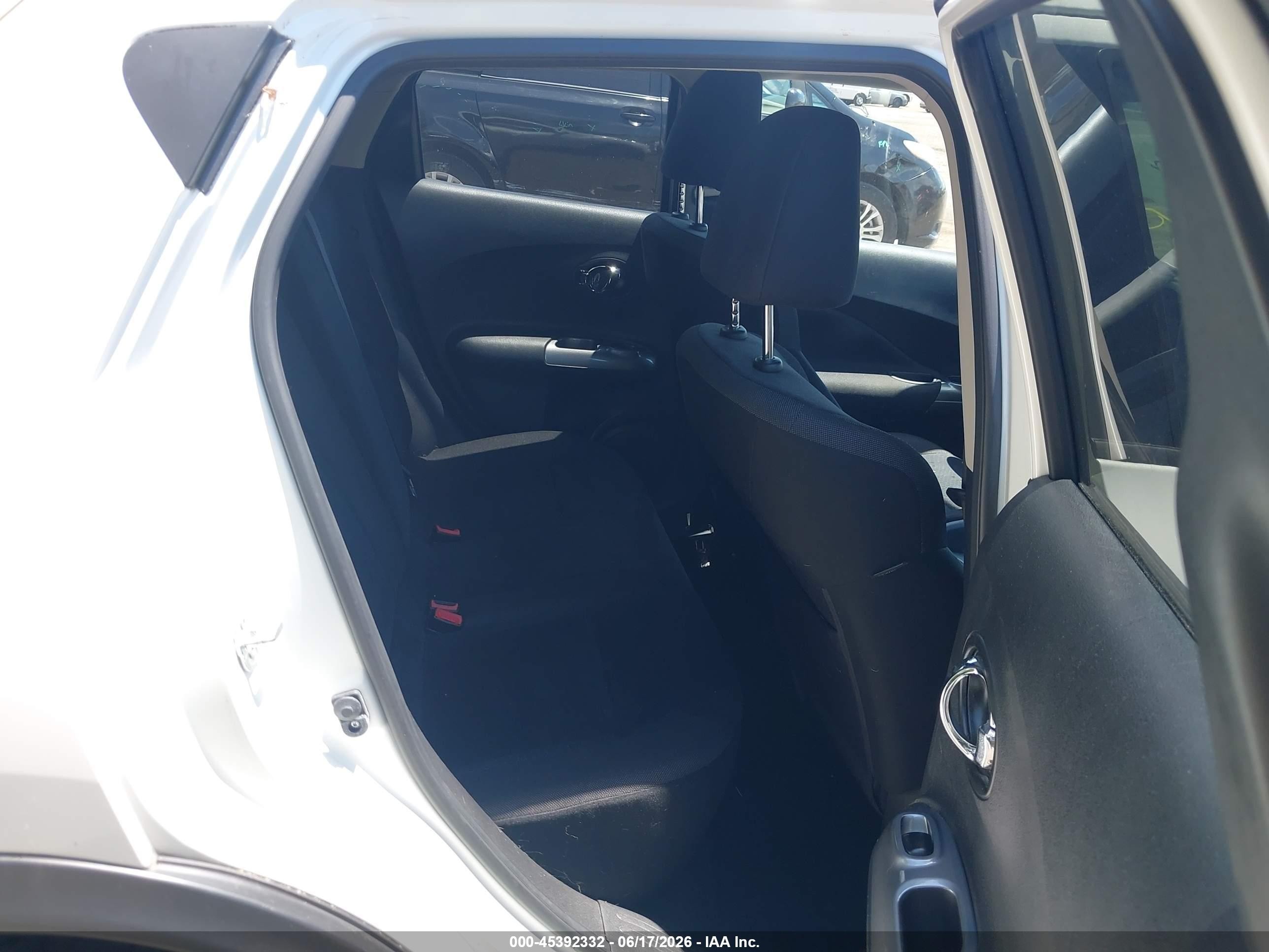 2014 Nissan Juke Sv White vin: JN8AF5MV5ET482898