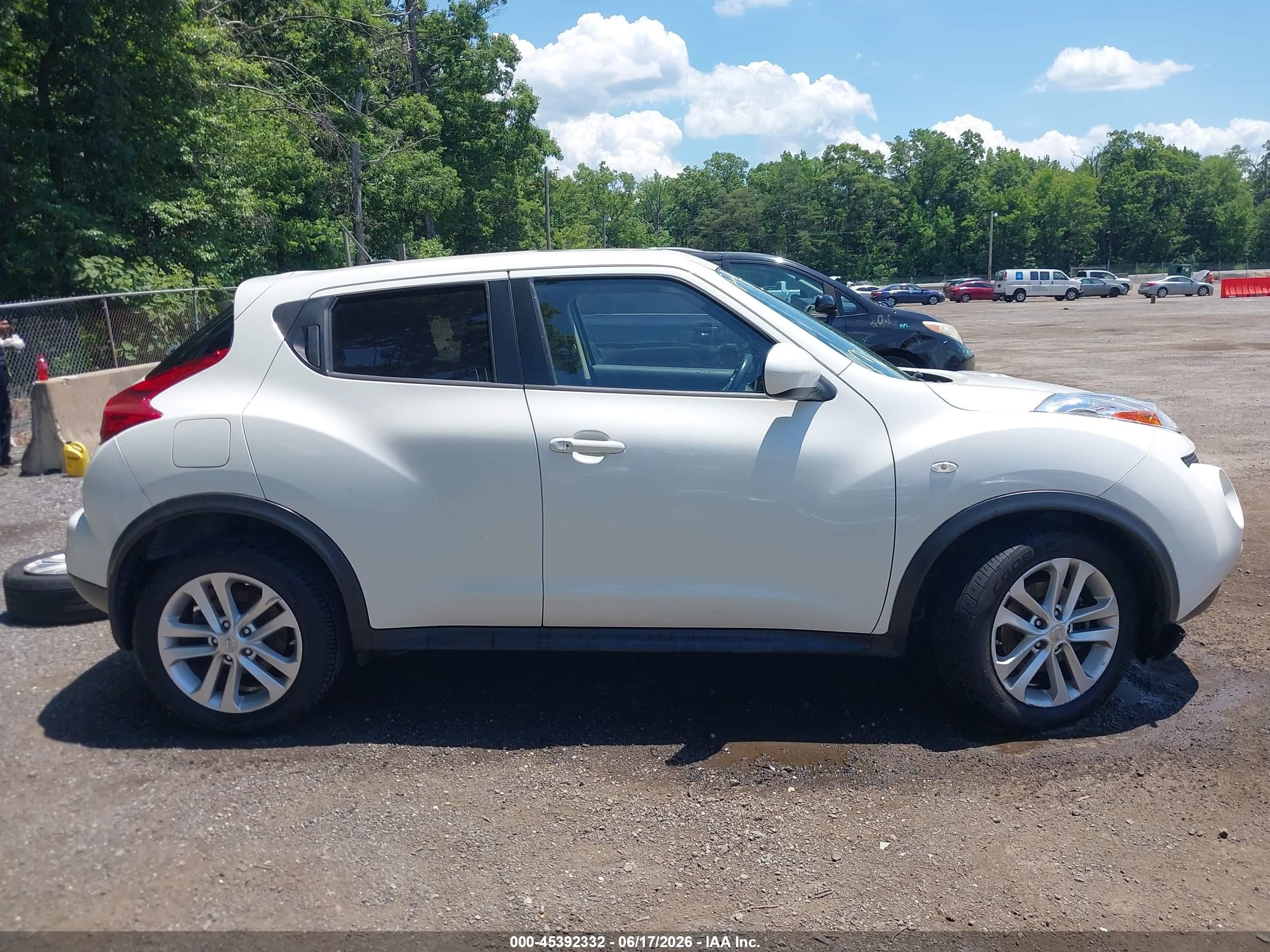 2014 Nissan Juke Sv White vin: JN8AF5MV5ET482898