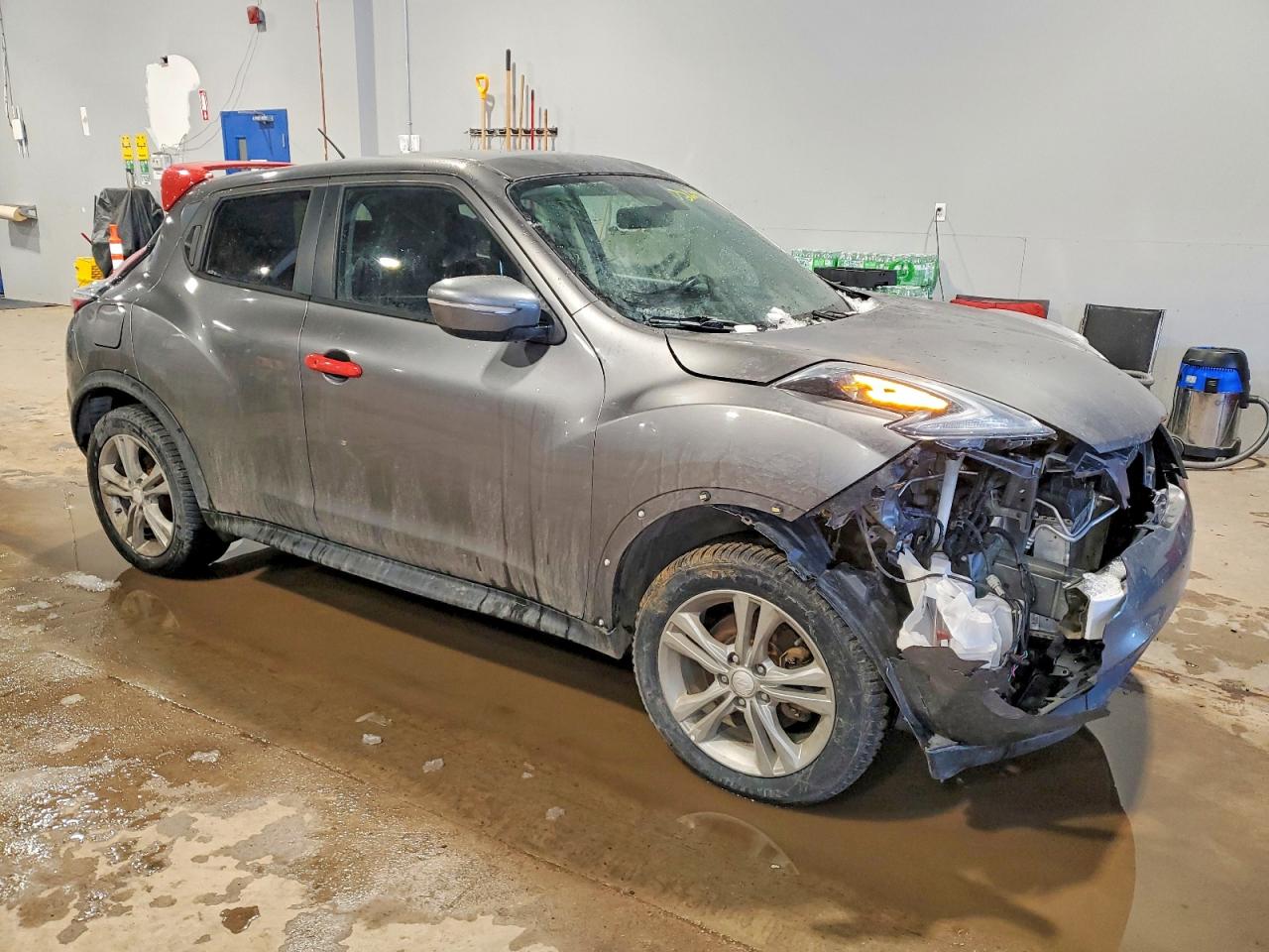 2015 Nissan Juke S Gray vin: JN8AF5MV5FT550487